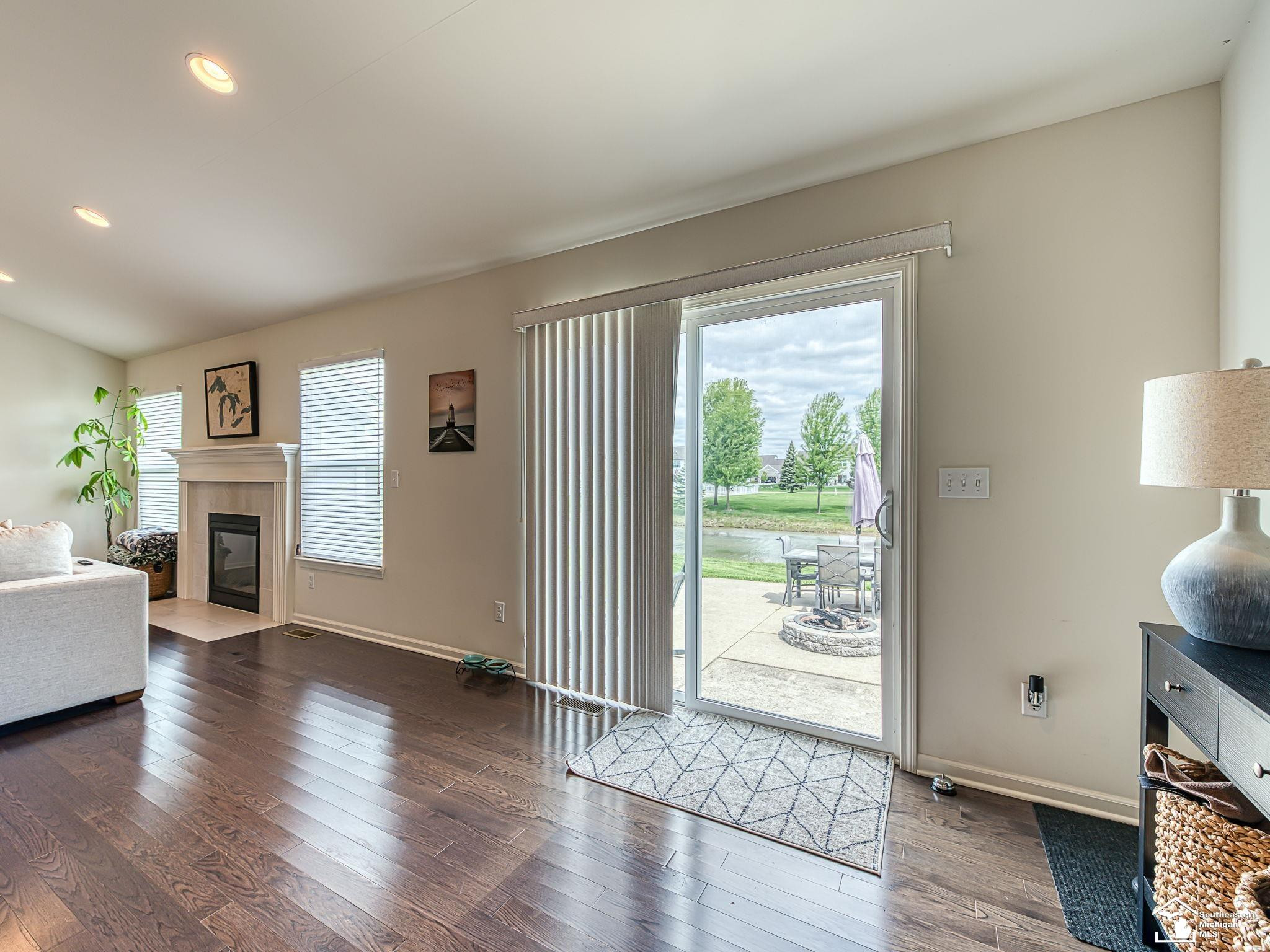 901 Plum Tree Circle, Monroe, MI 48161 — Photo 9
