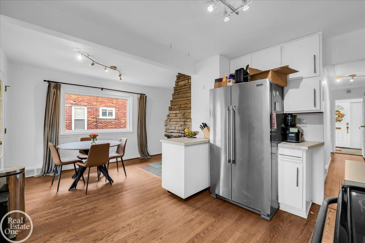 2313 Stanhope Street, Grosse Pointe Woods, MI 48236 — Photo 14