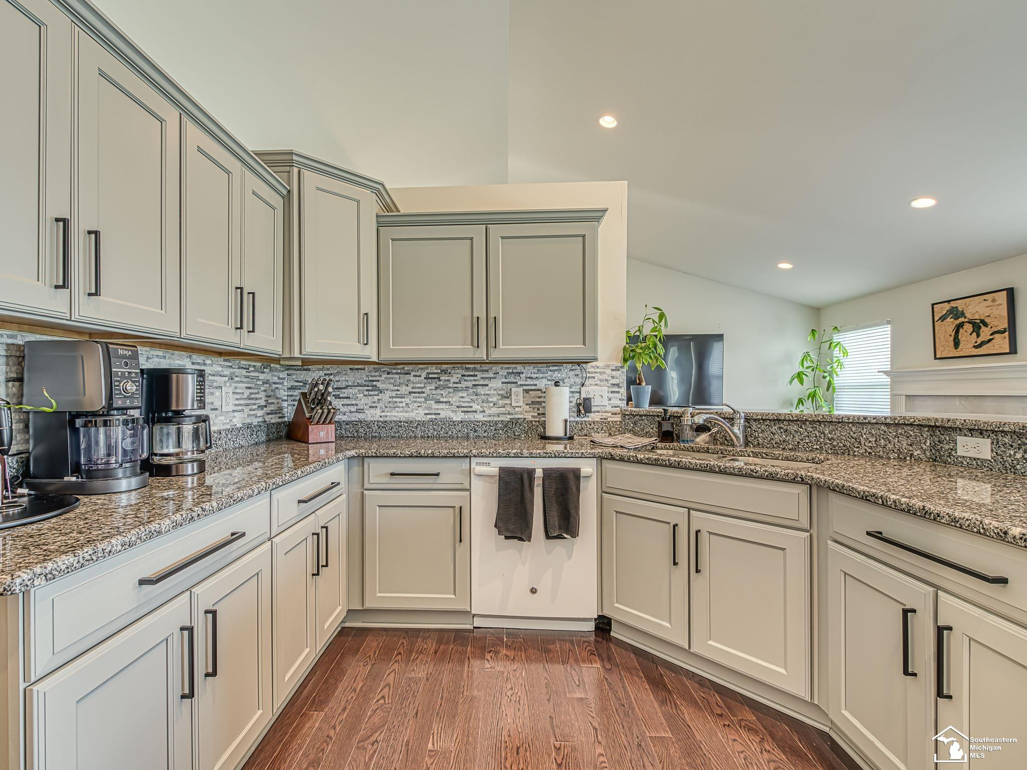 901 Plum Tree Circle, Monroe, MI 48161 — Photo 13