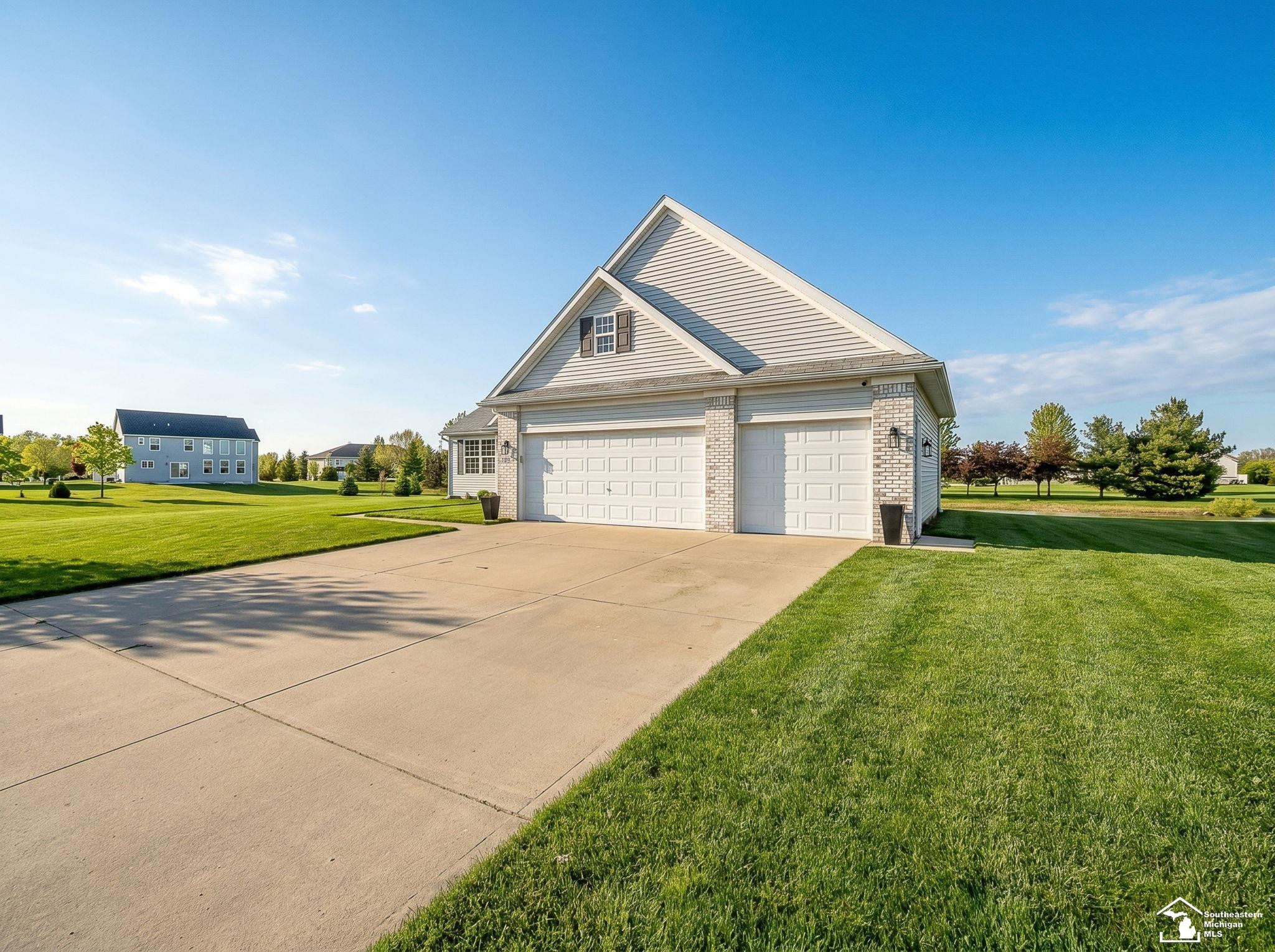 901 Plum Tree Circle, Monroe, MI 48161 — Photo 37