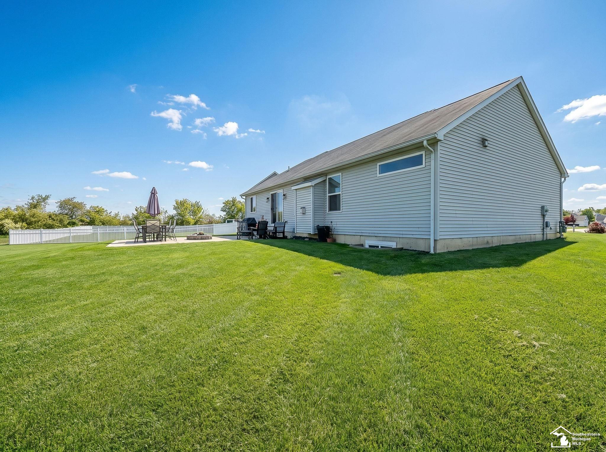 901 Plum Tree Circle, Monroe, MI 48161 — Photo 40