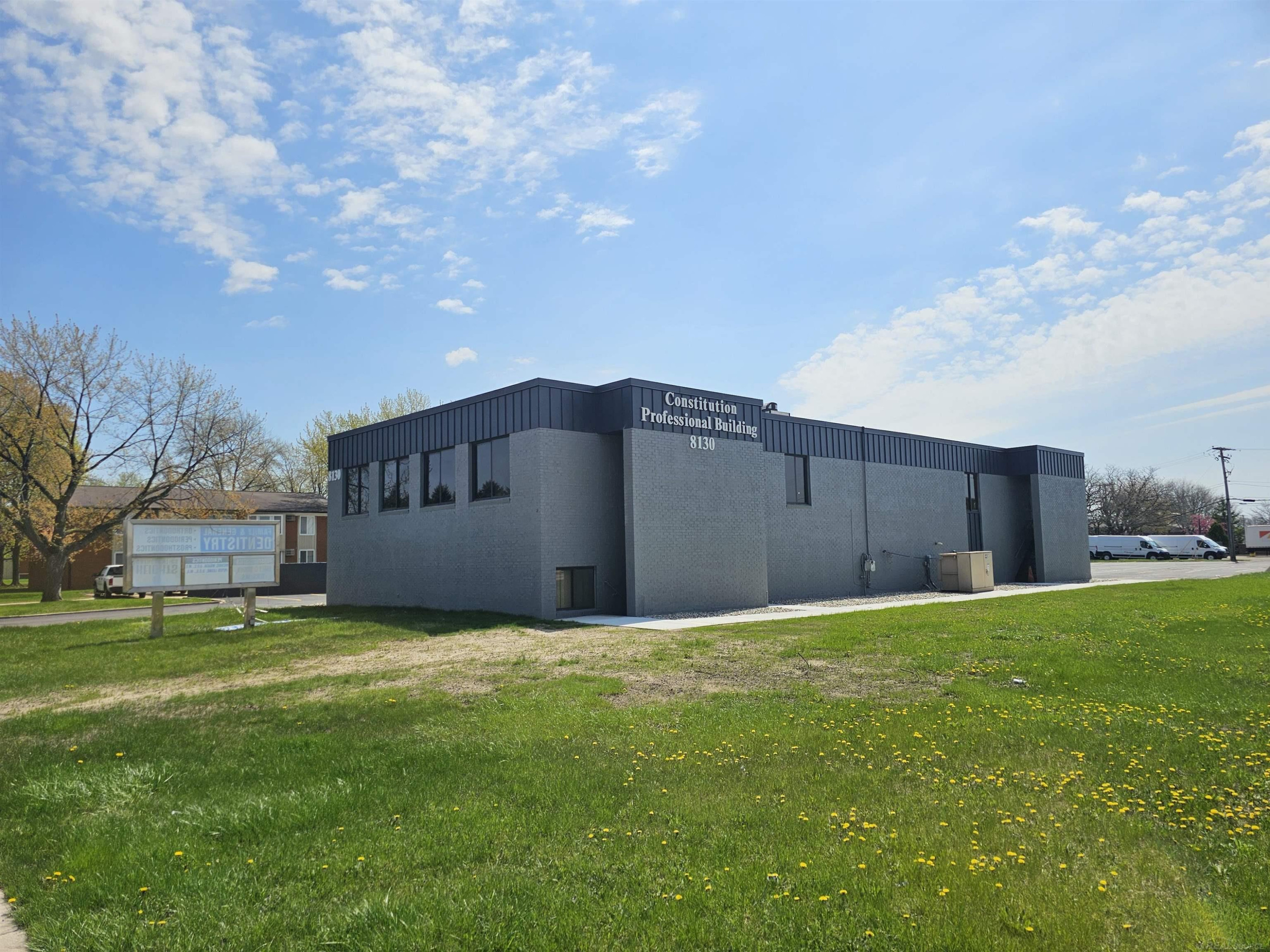 8130 Constitution BLV Boulevard, Sterling Heights, MI 48313 — Photo 2