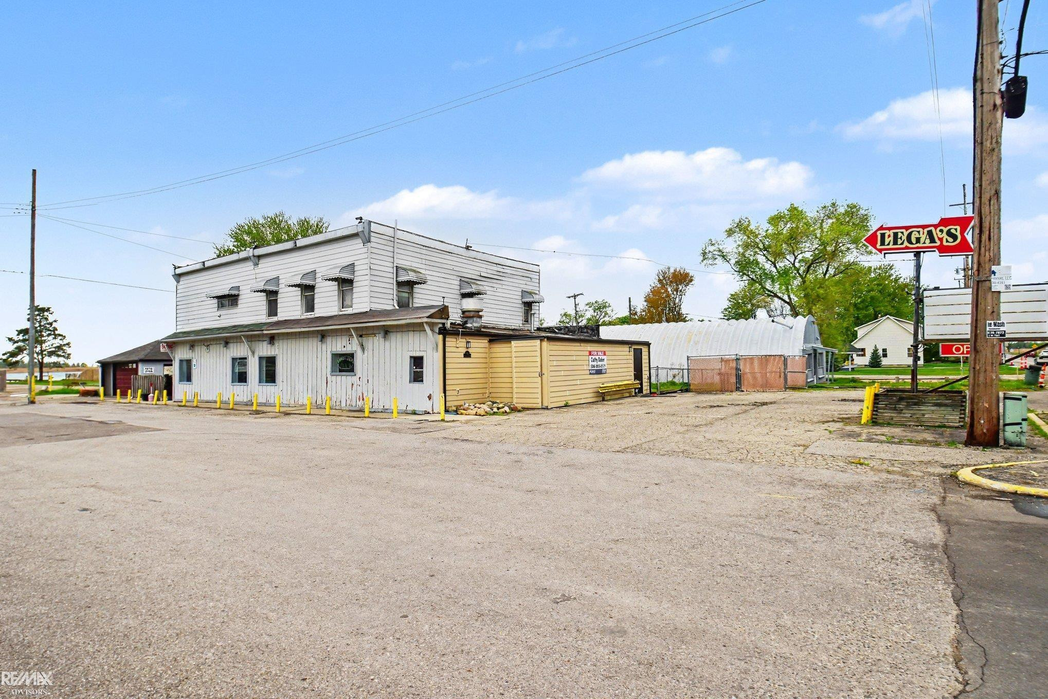 9724 Pearl Beach Boulevard, MI 48001 — Photo 2