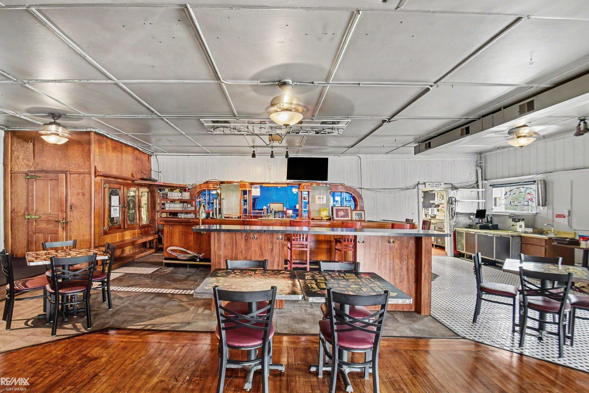 9724 Pearl Beach Boulevard, MI 48001 — Photo 6