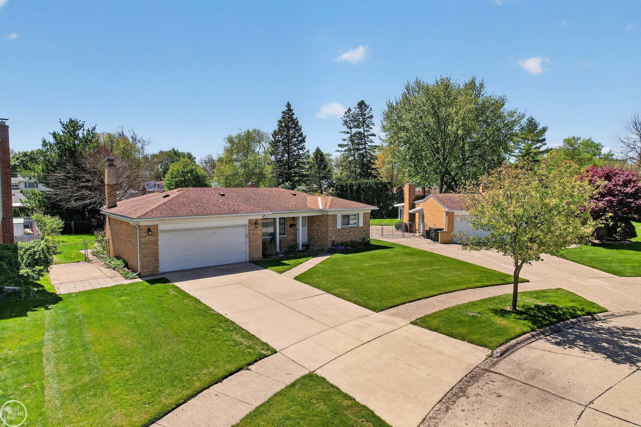 42159 Mac Rae Drive, Sterling Heights, MI 48313 — Photo 35
