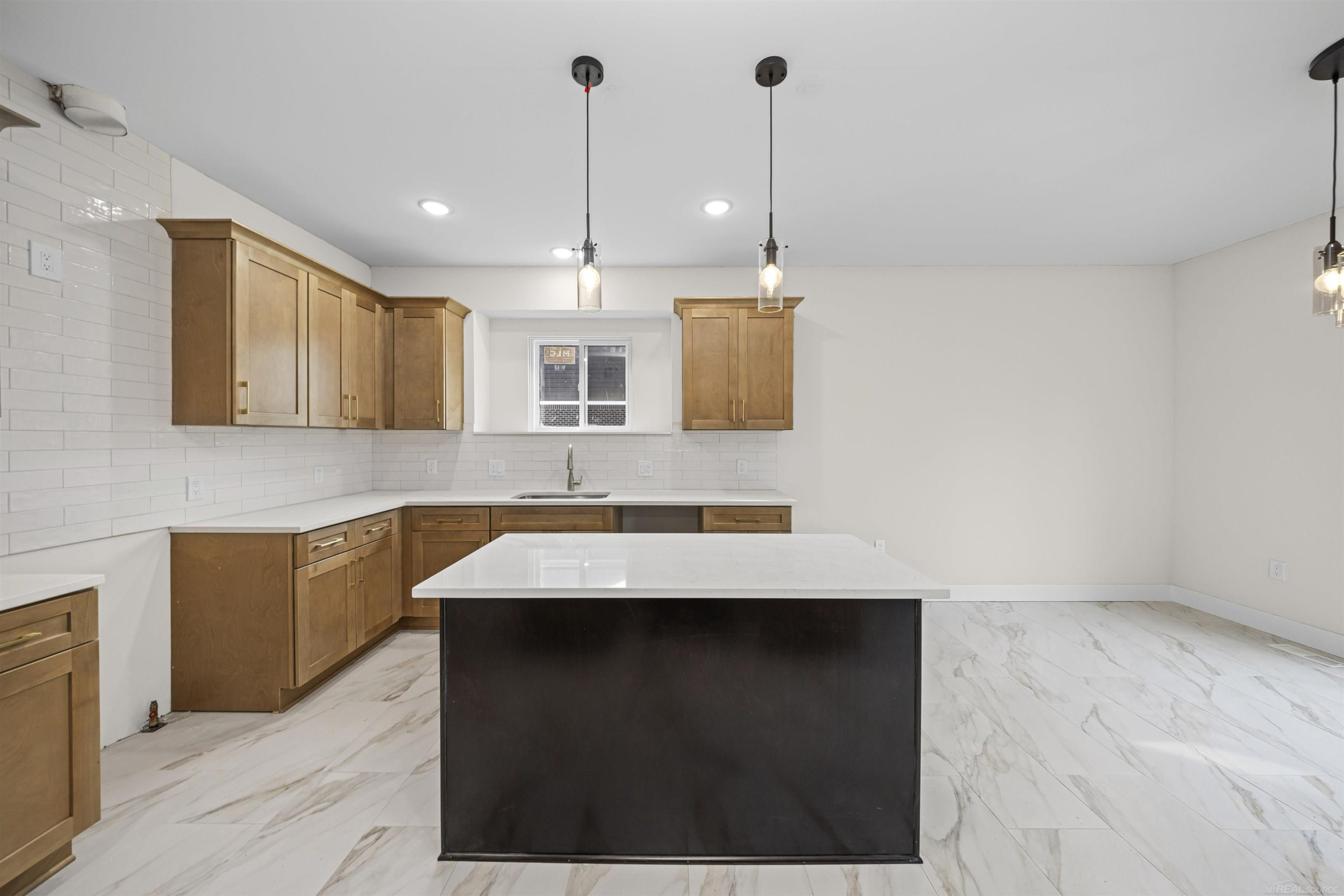 6519 Jamie Lane, Grand Blanc, MI 48439 — Photo 13