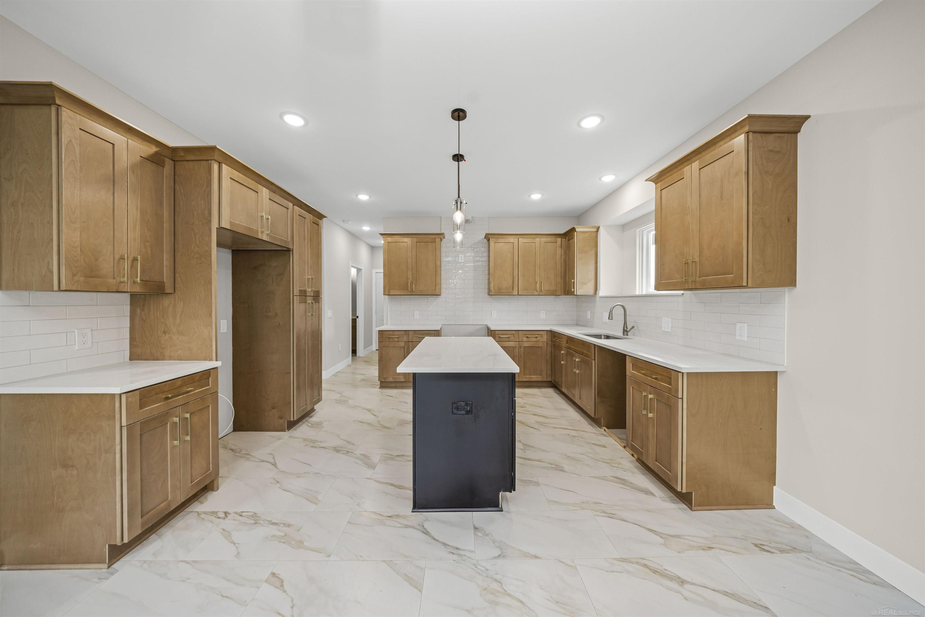 6519 Jamie Lane, Grand Blanc, MI 48439 — Photo 16