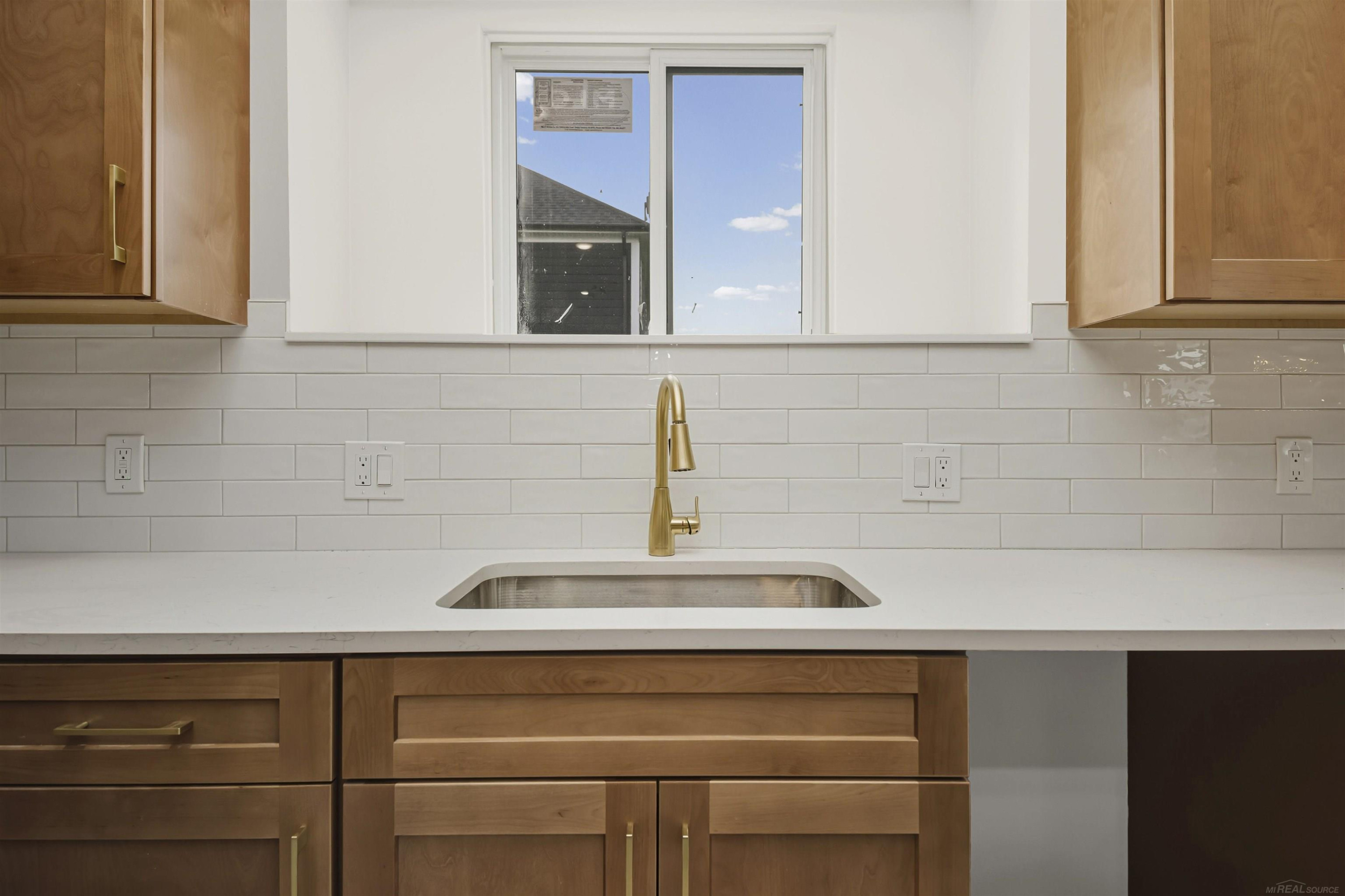 6519 Jamie Lane, Grand Blanc, MI 48439 — Photo 17