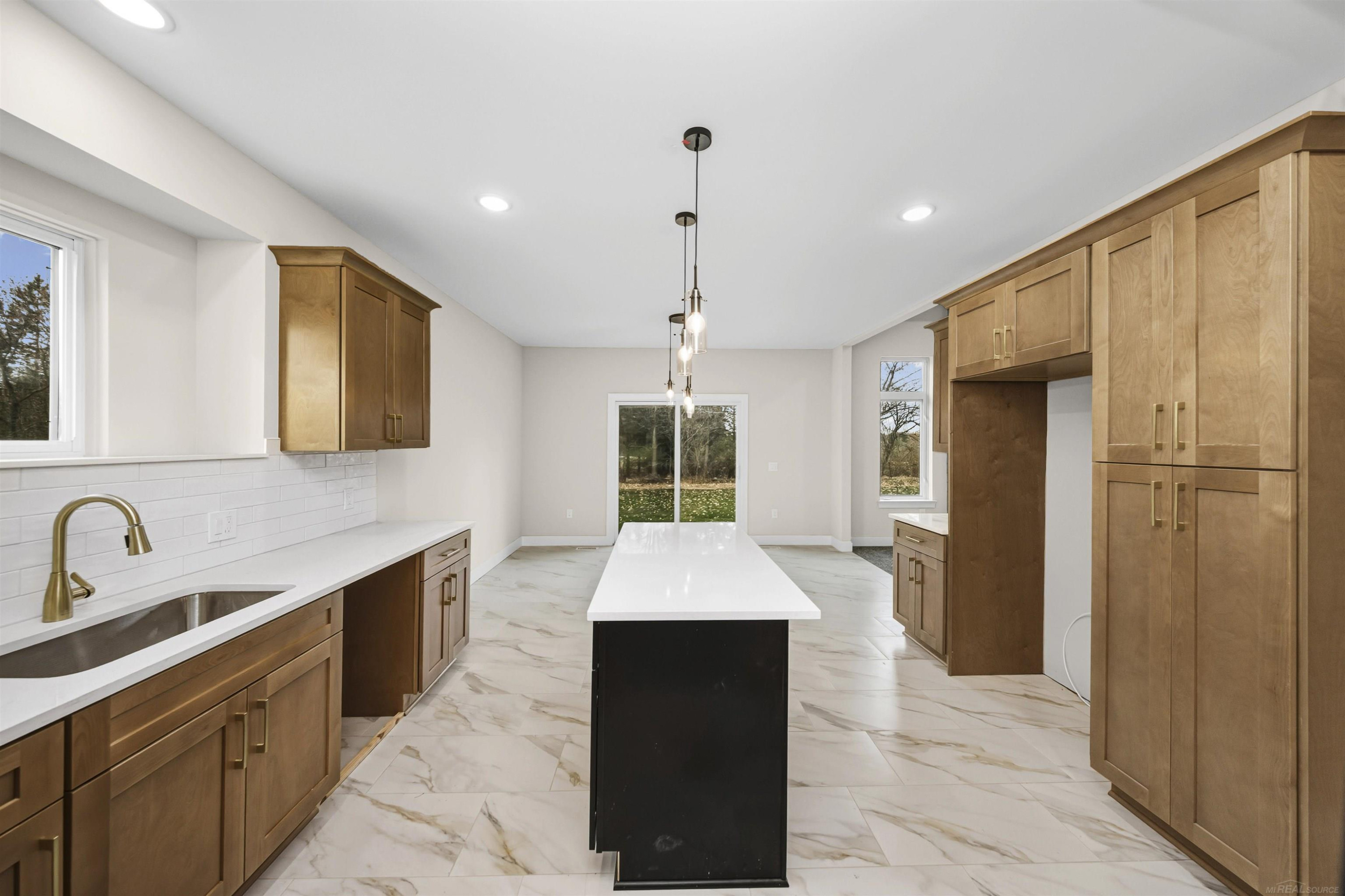 6519 Jamie Lane, Grand Blanc, MI 48439 — Photo 18