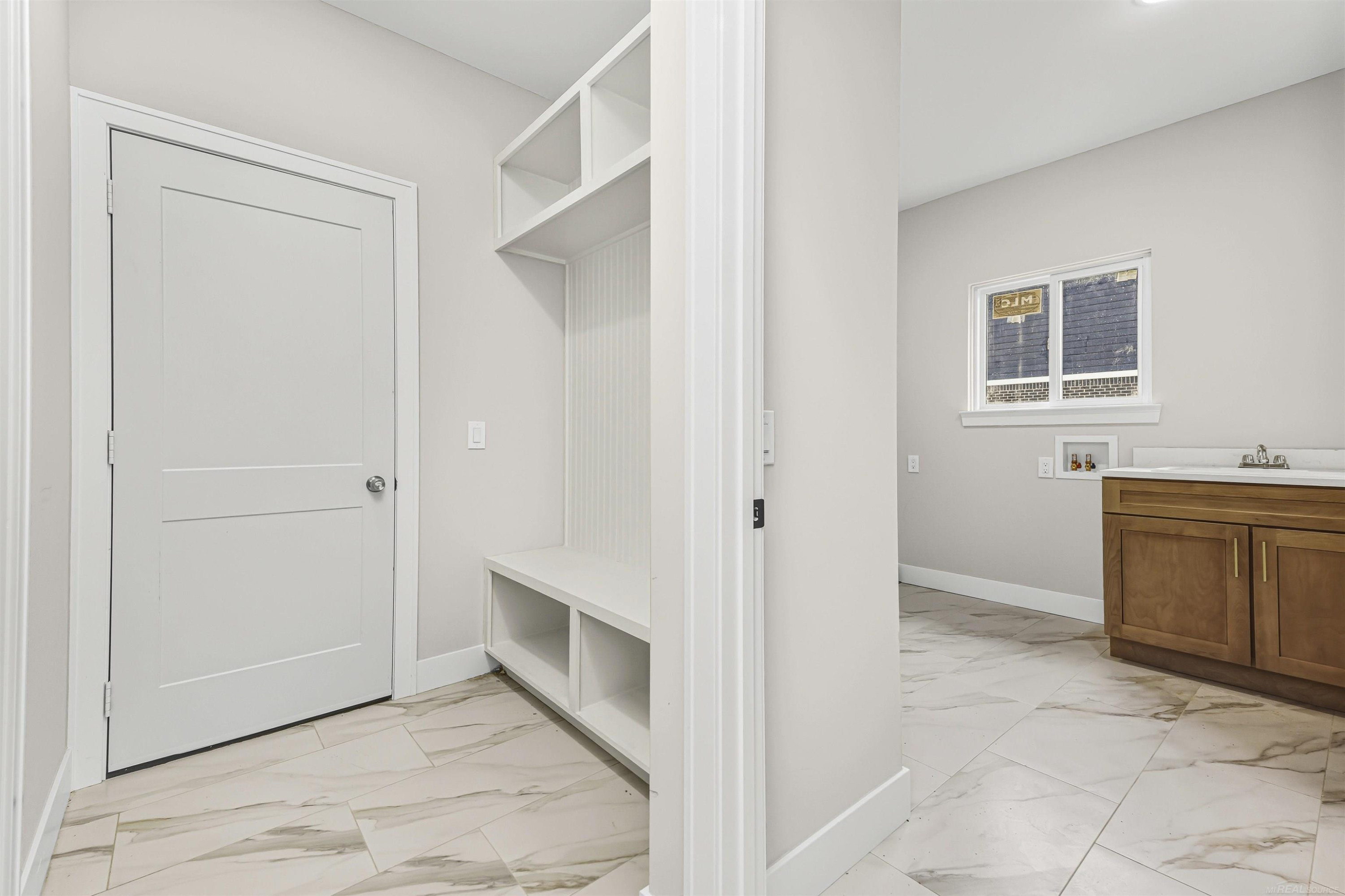 6519 Jamie Lane, Grand Blanc, MI 48439 — Photo 23