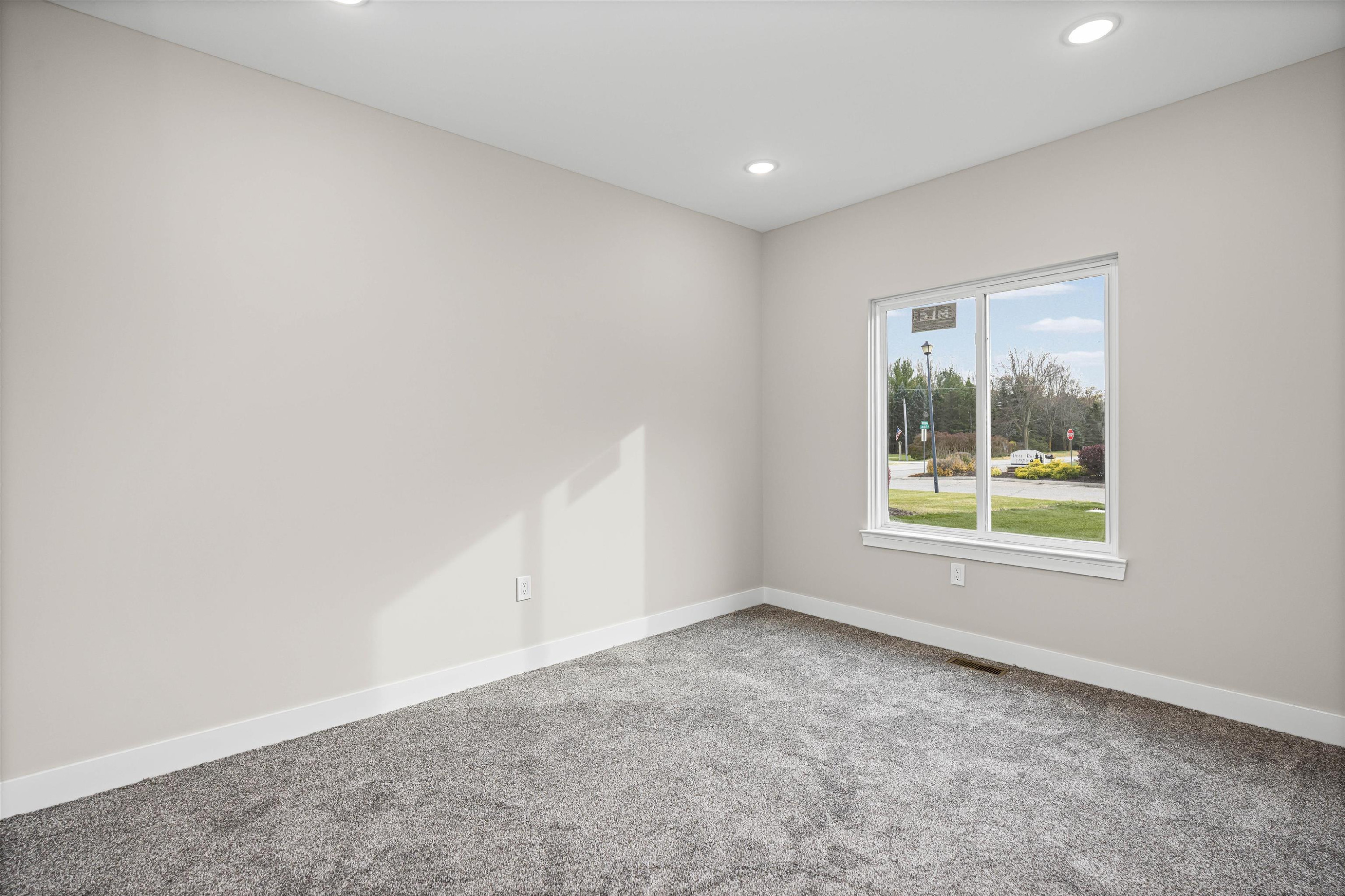 6519 Jamie Lane, Grand Blanc, MI 48439 — Photo 27