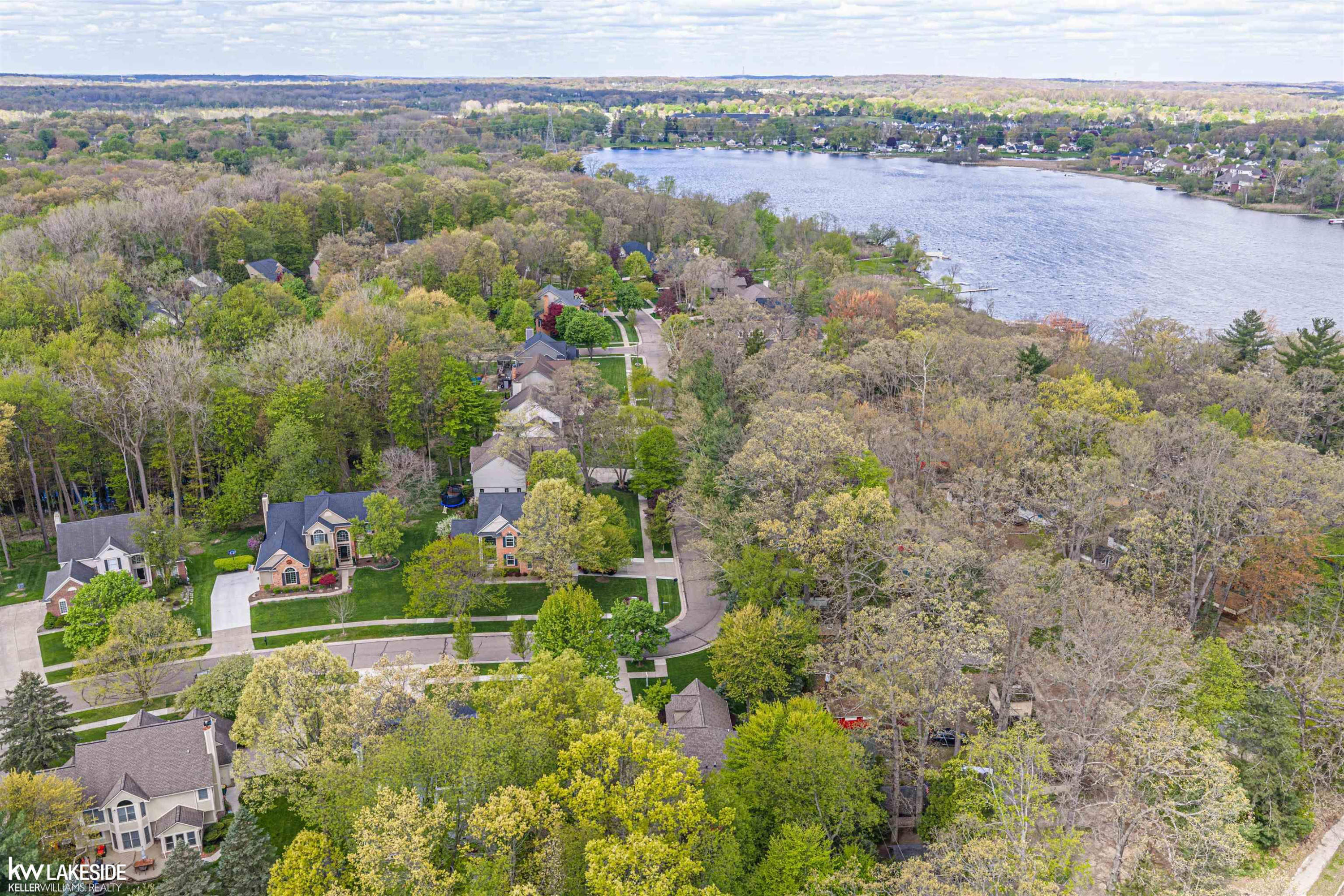1440 Woodbridge Lane, Wixom, MI 48393 — Photo 13