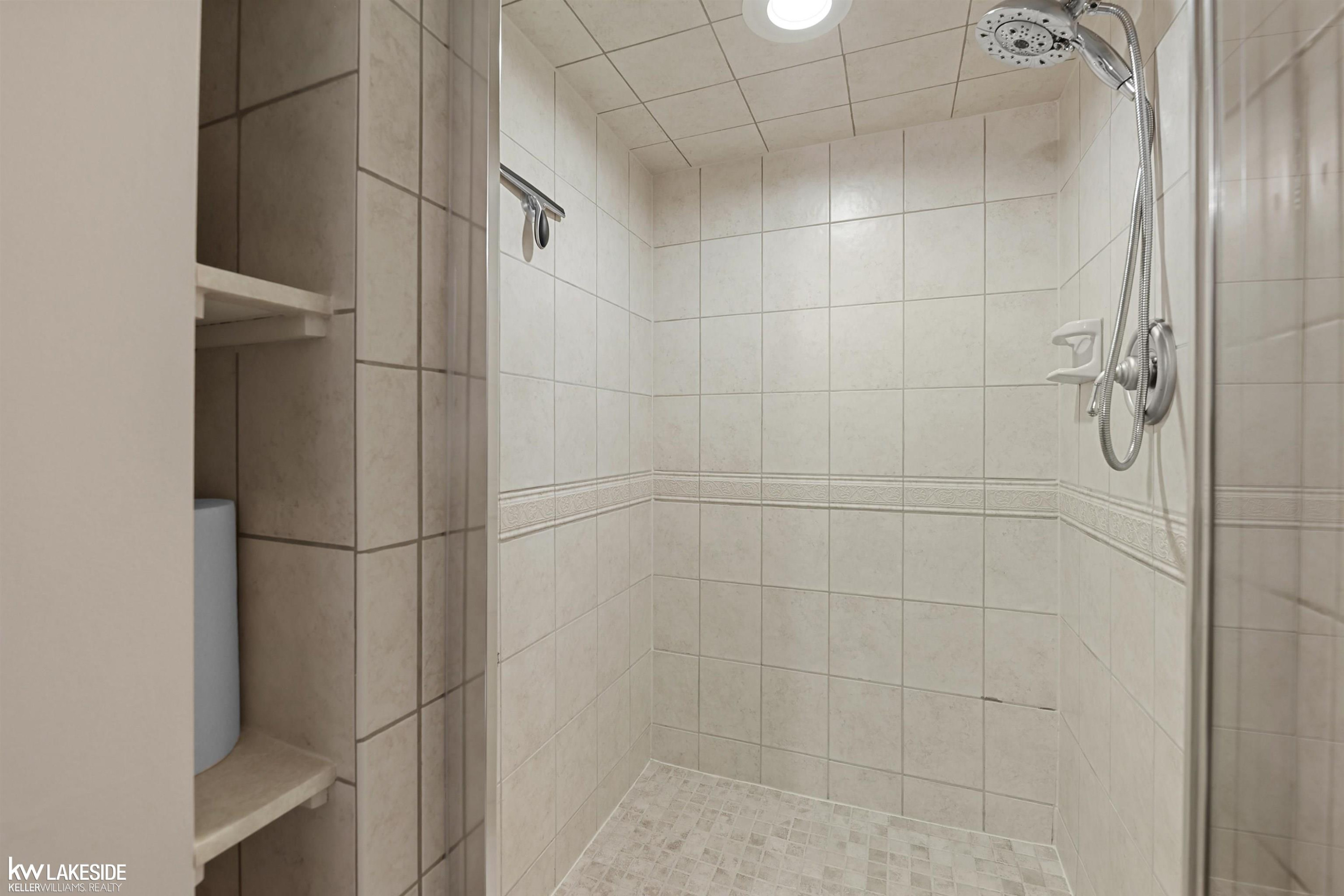 1440 Woodbridge Lane, Wixom, MI 48393 — Photo 61