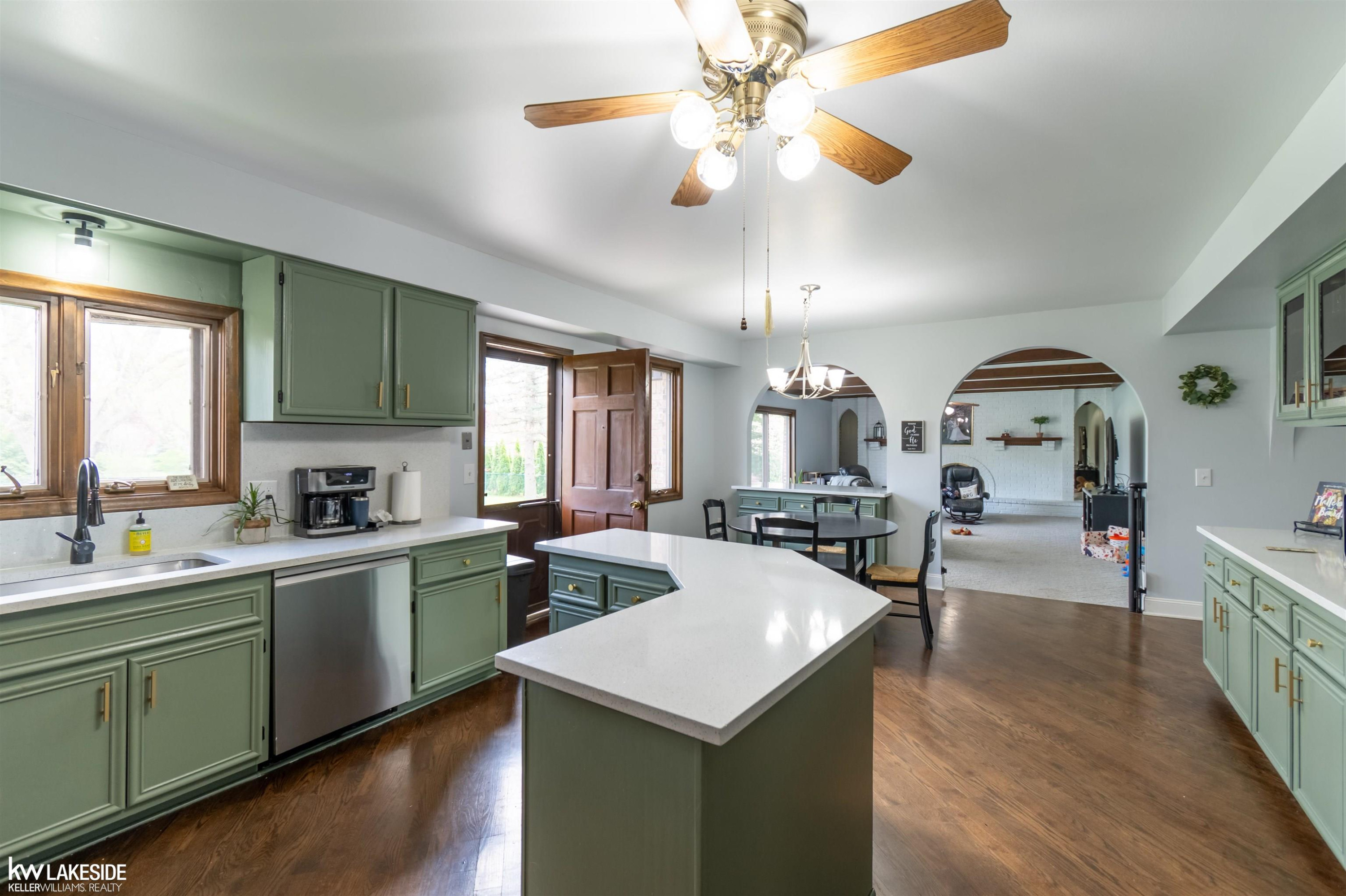 37900 Saddle Lane, Clinton Twp, MI 48036 — Photo 3