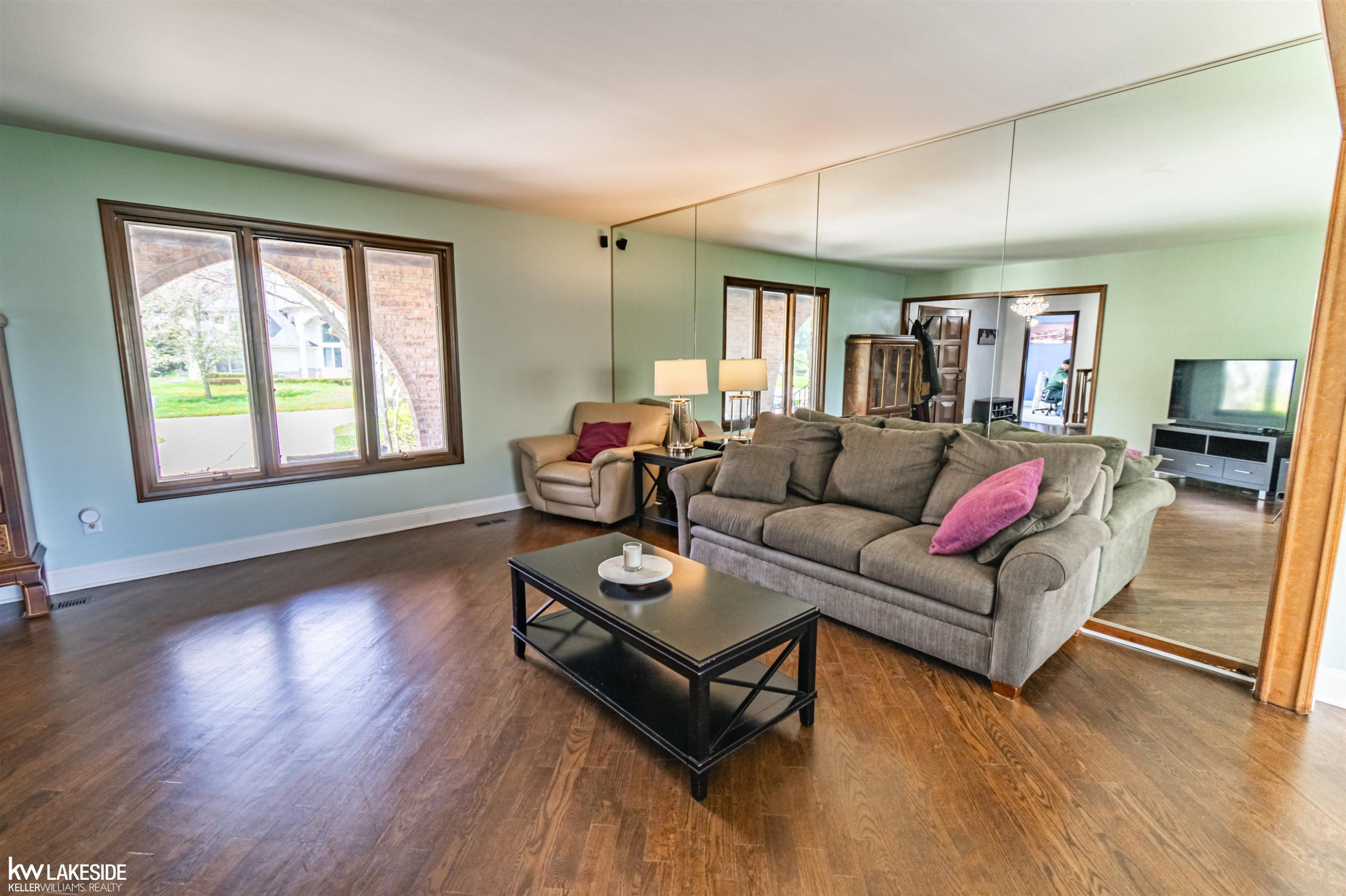 37900 Saddle Lane, Clinton Twp, MI 48036 — Photo 12