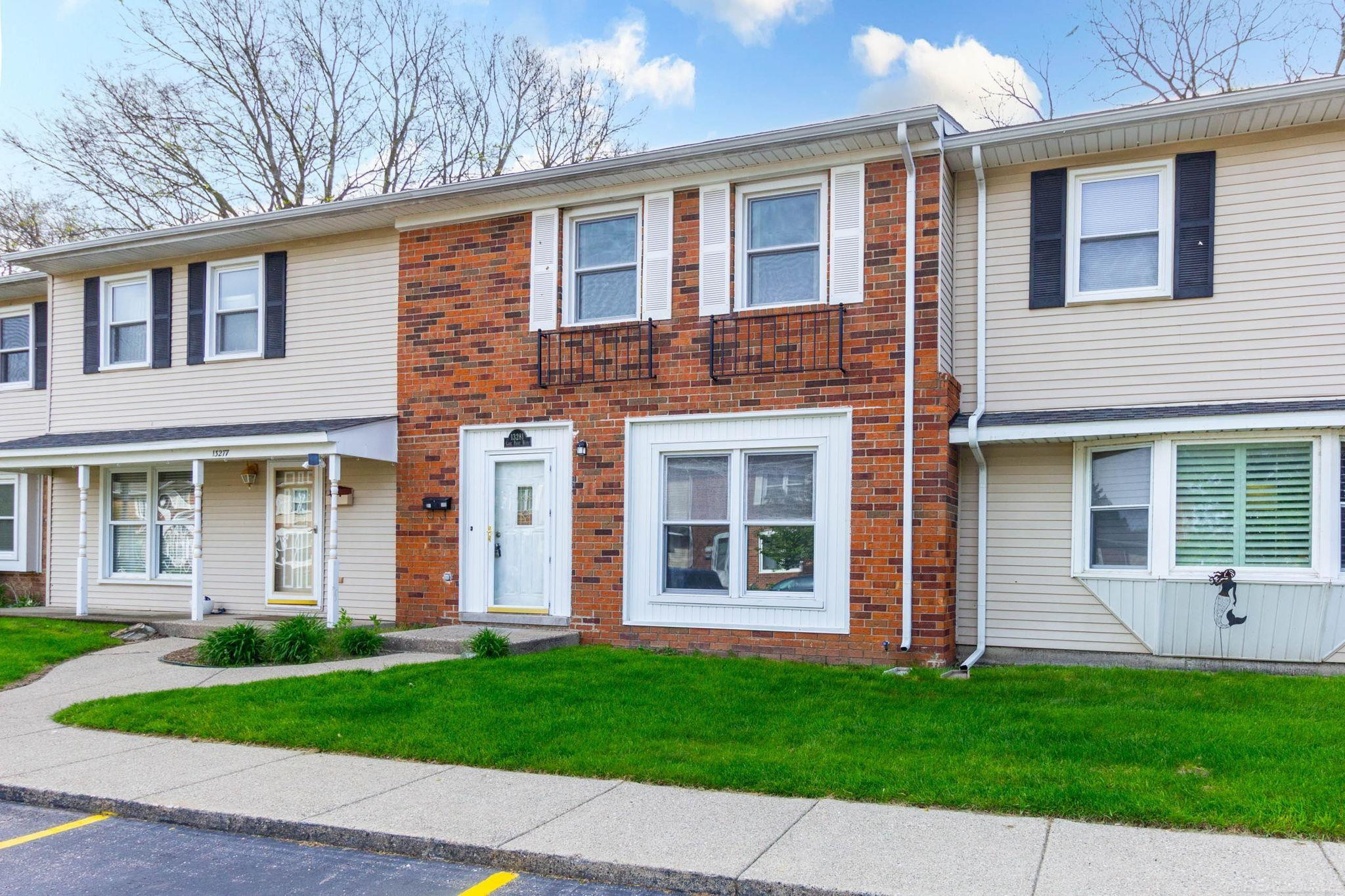13281 Lake Point Boulevard, MI 48111 — Photo 2