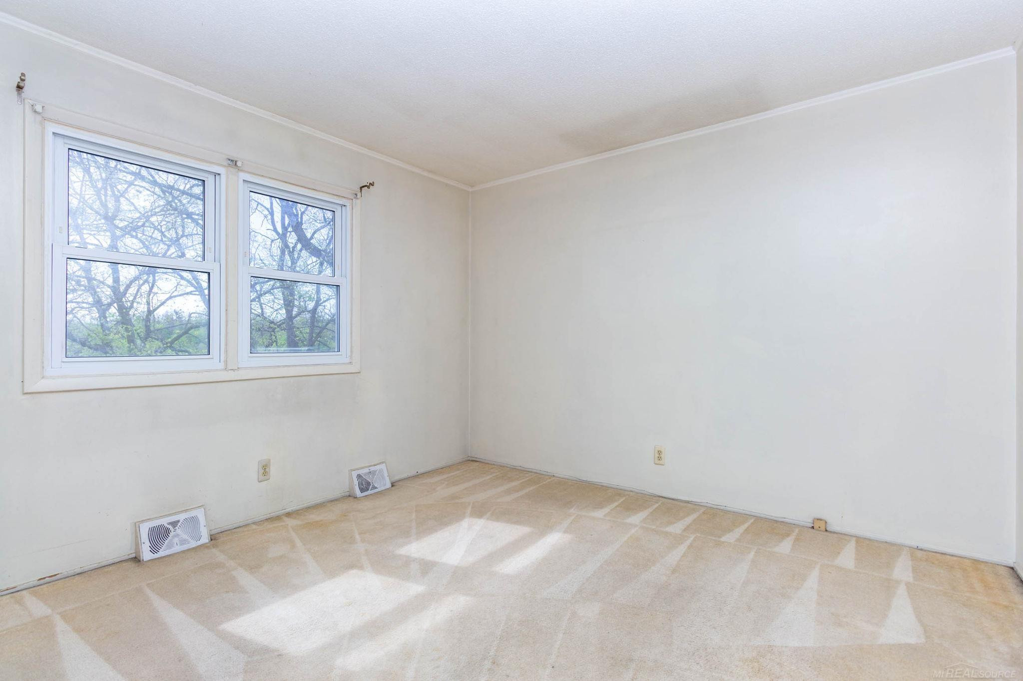 13281 Lake Point Boulevard, MI 48111 — Photo 18