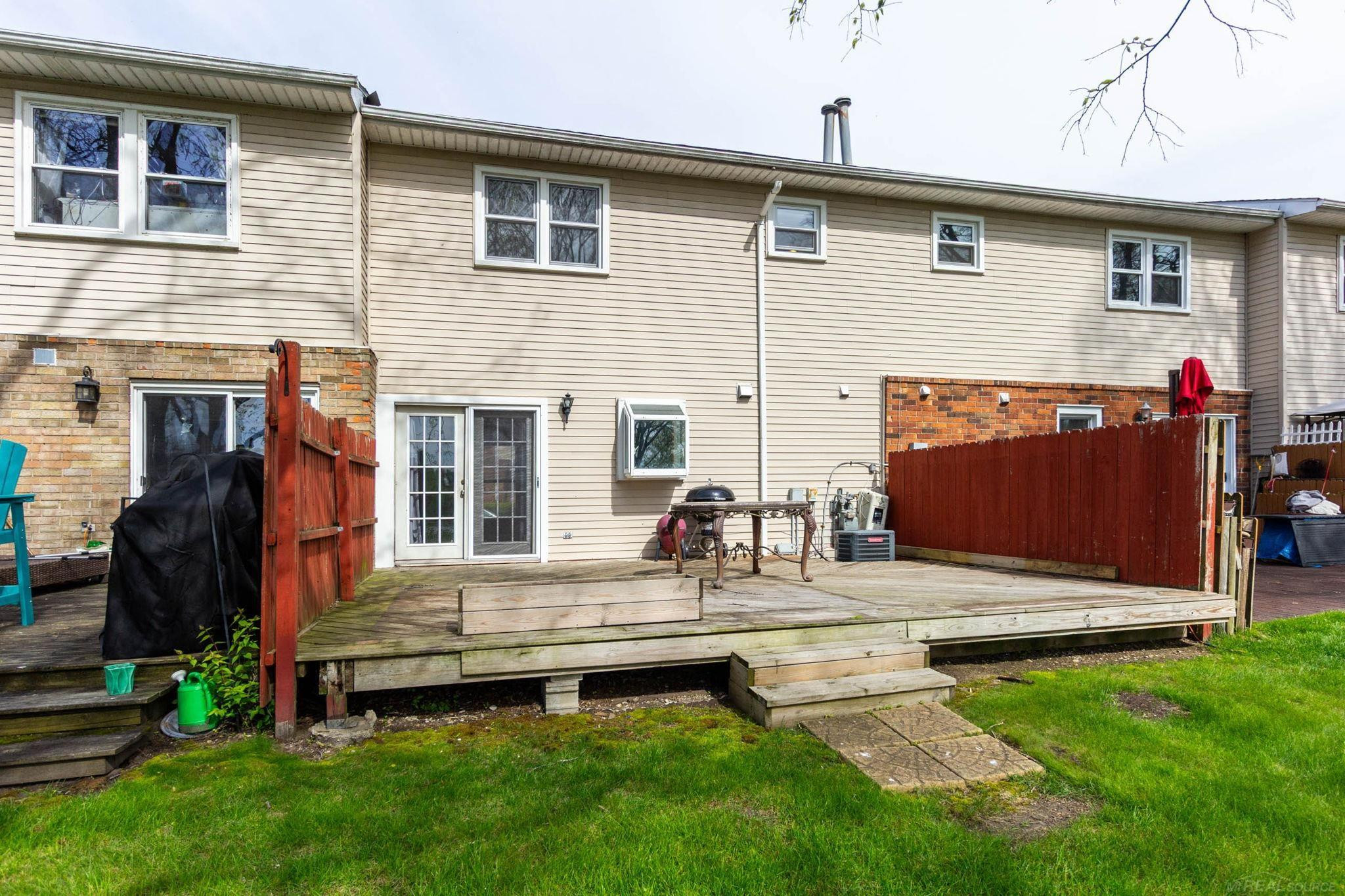 13281 Lake Point Boulevard, MI 48111 — Photo 27