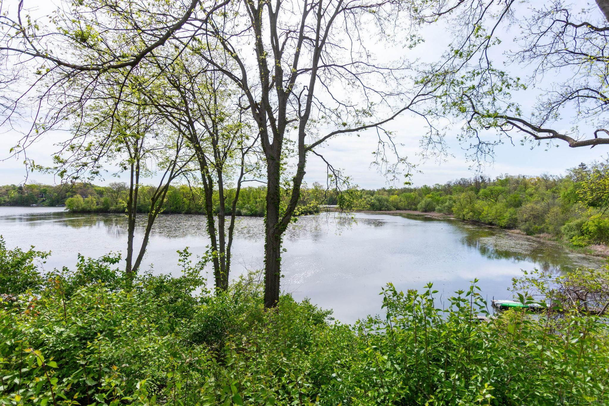 13281 Lake Point Boulevard, MI 48111 — Photo 28