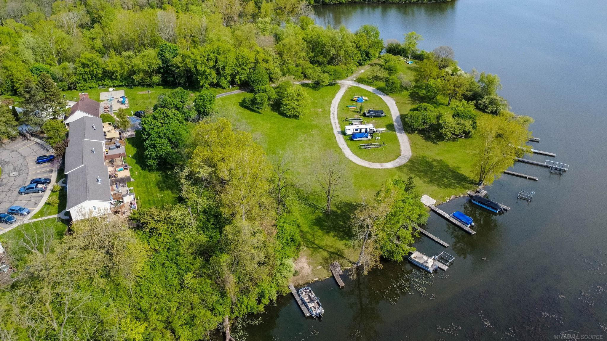 13281 Lake Point Boulevard, MI 48111 — Photo 42