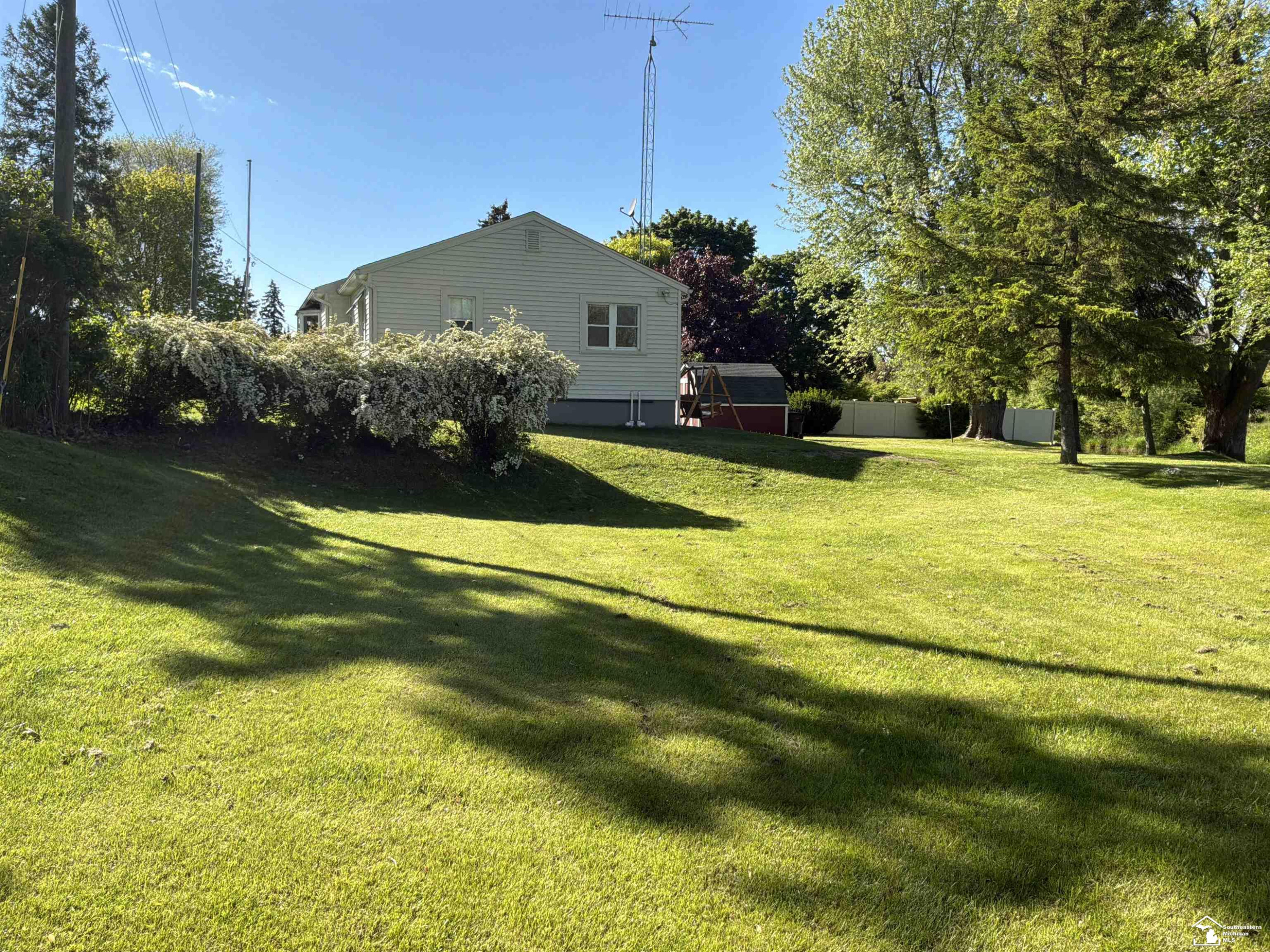 2139 Sandy Creek Rd, Monroe, MI 48162 — Photo 3