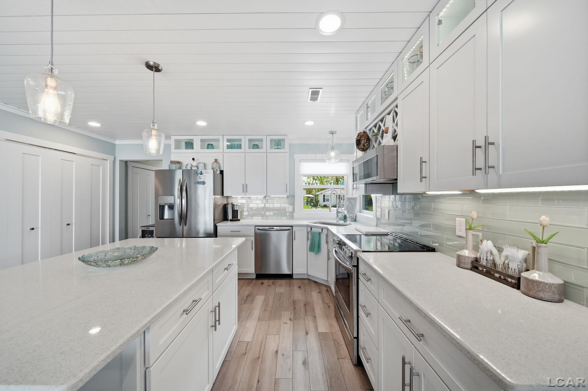 5480 Pleasant Valley Road, Manitou Beach, MI 49253 — Photo 18