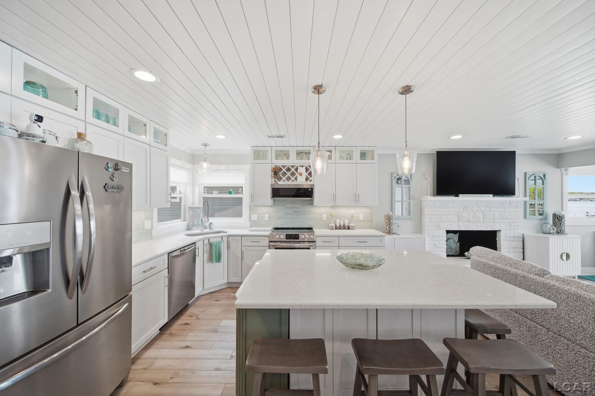 5480 Pleasant Valley Road, Manitou Beach, MI 49253 — Photo 20