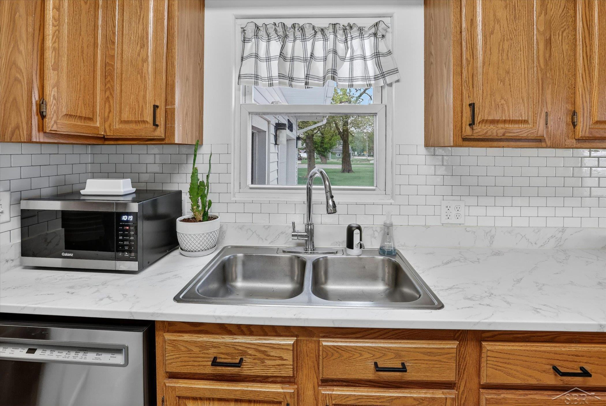 2459 11 Mile Road, Auburn, MI 48611 — Photo 8