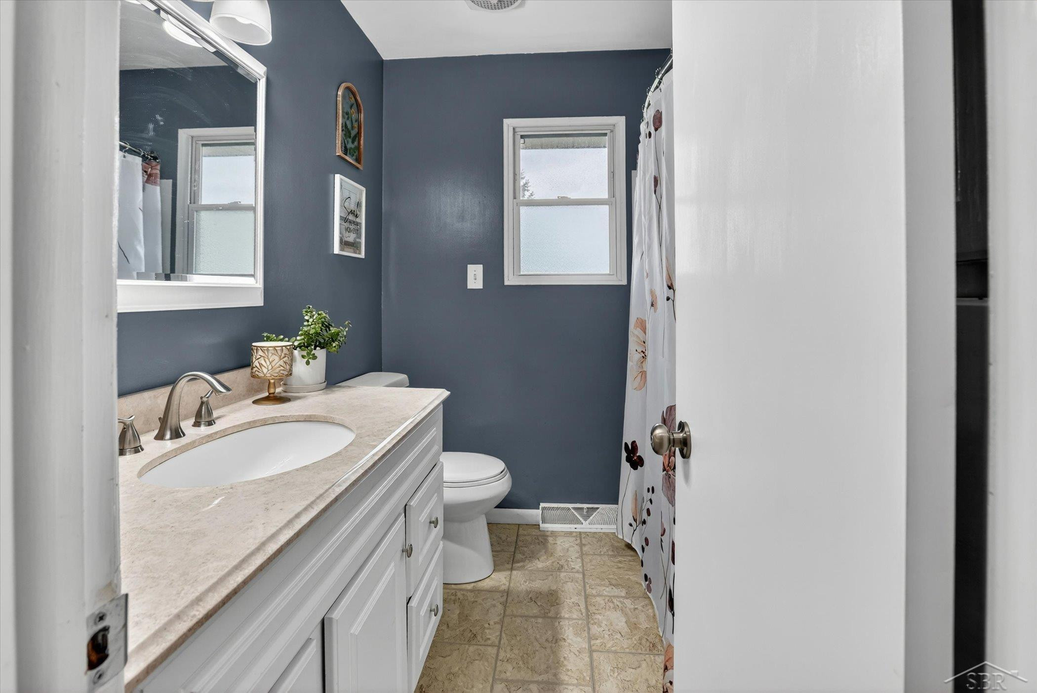2459 11 Mile Road, Auburn, MI 48611 — Photo 9