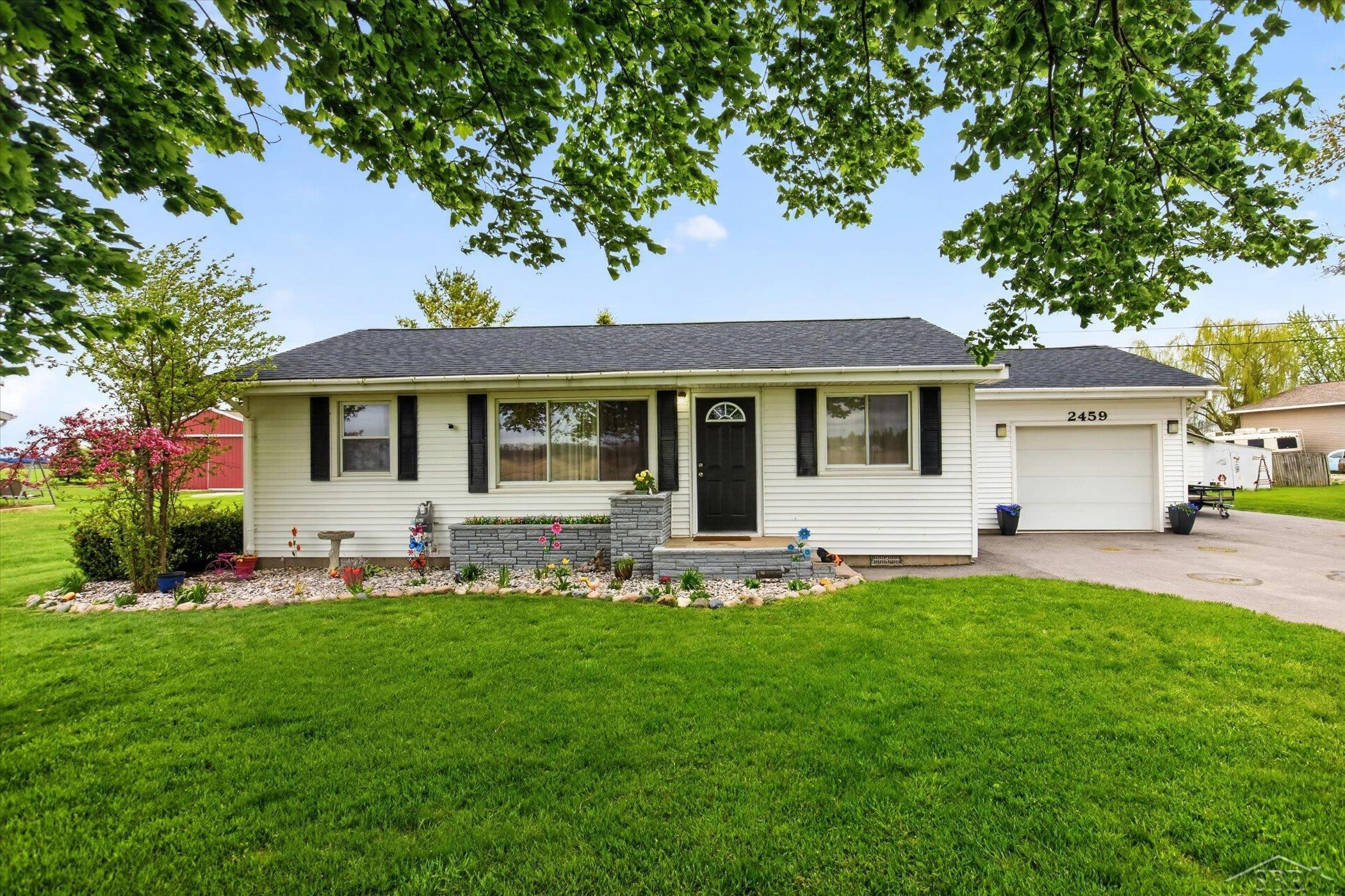 2459 11 Mile Road, Auburn, MI 48611 — Photo 28