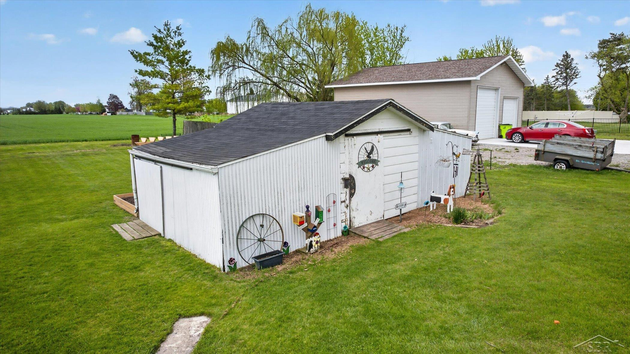 2459 11 Mile Road, Auburn, MI 48611 — Photo 31