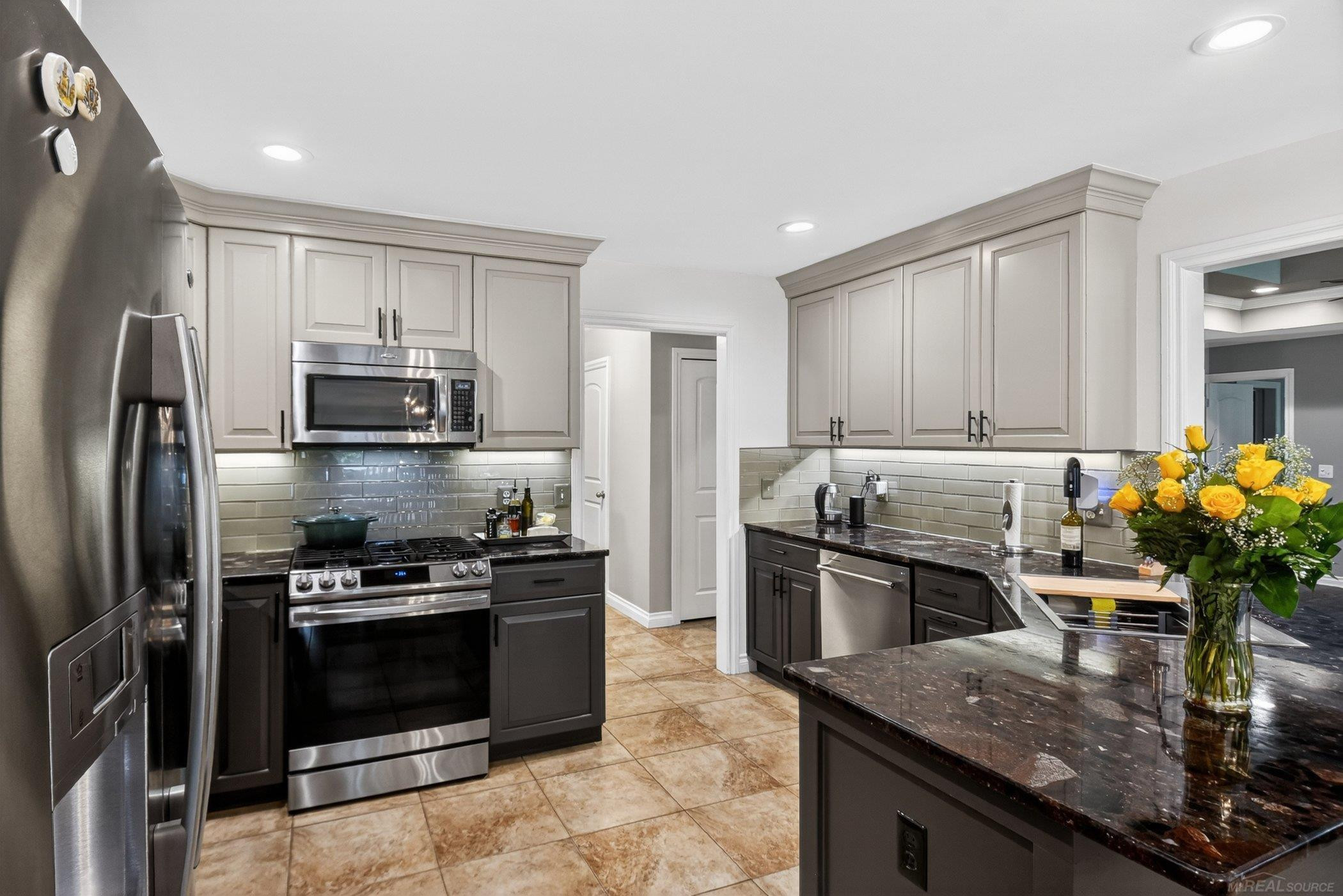 53226 Williams Way, Shelby Twp, MI 48316 — Photo 13