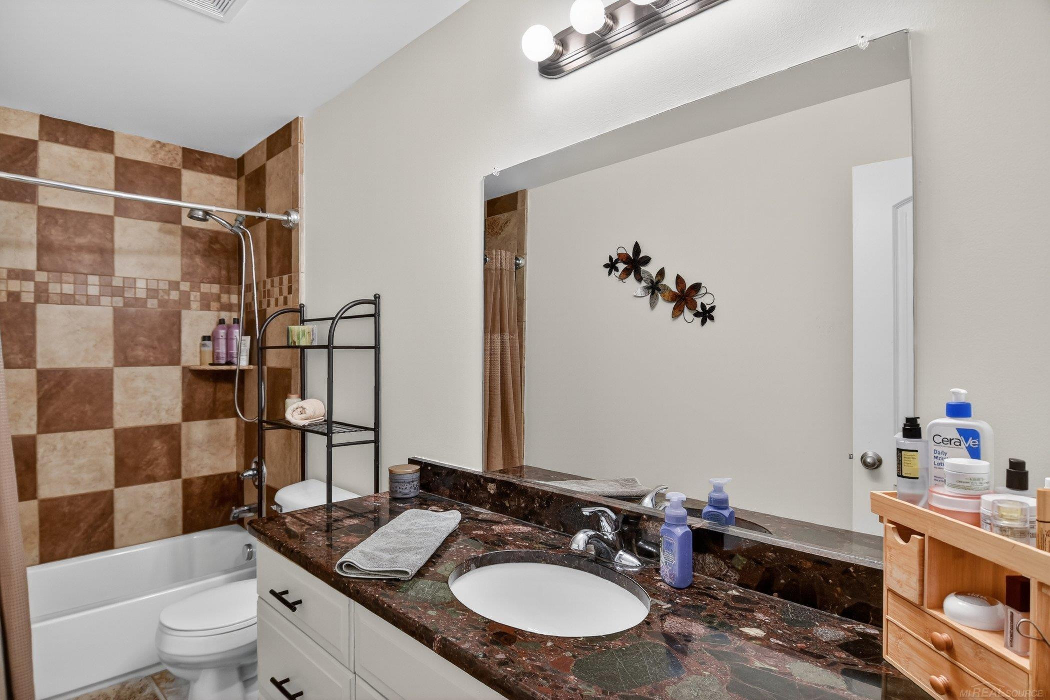 53226 Williams Way, Shelby Twp, MI 48316 — Photo 32