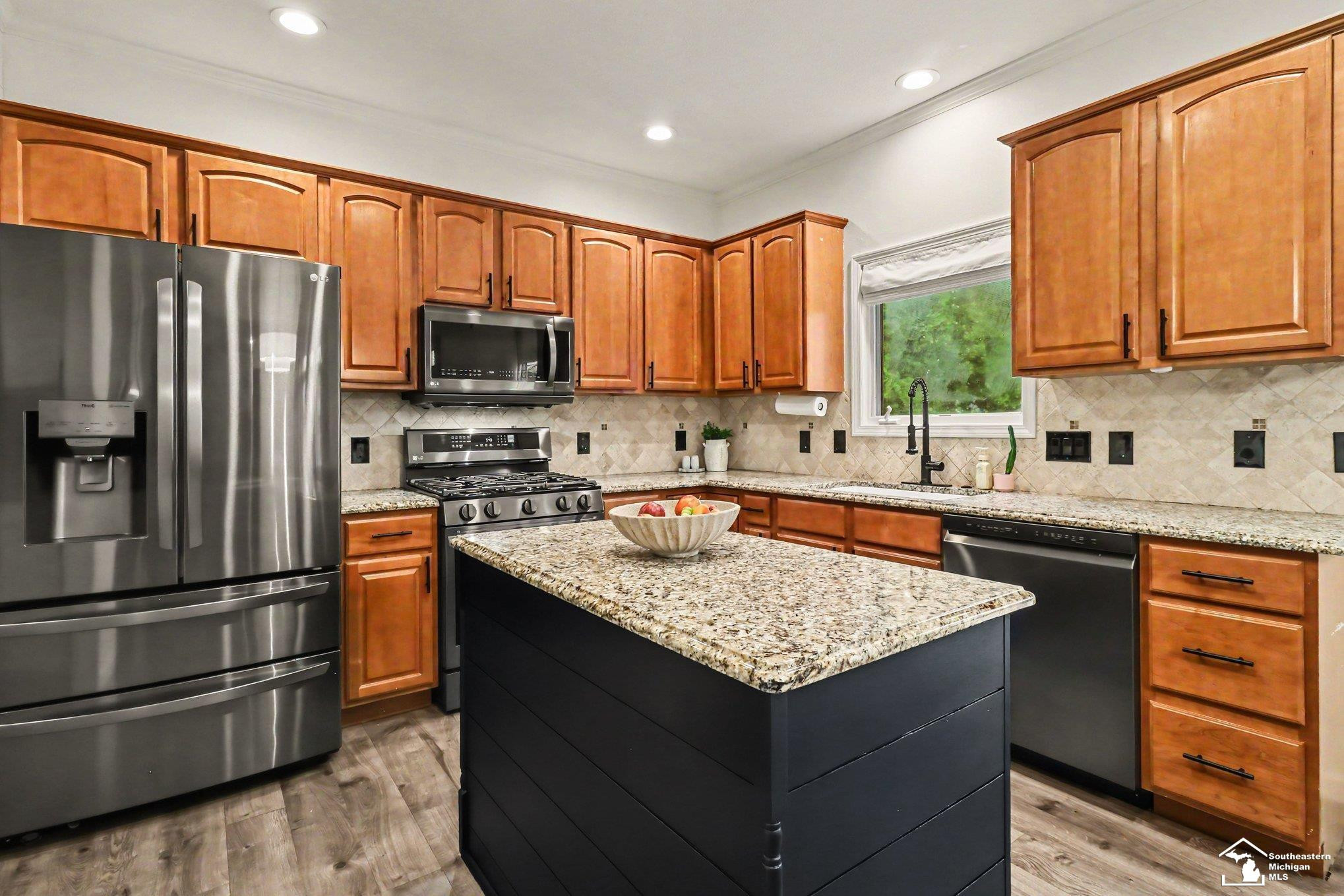 3508 Wimbledon Court, Lambertville, MI 48144 — Photo 9