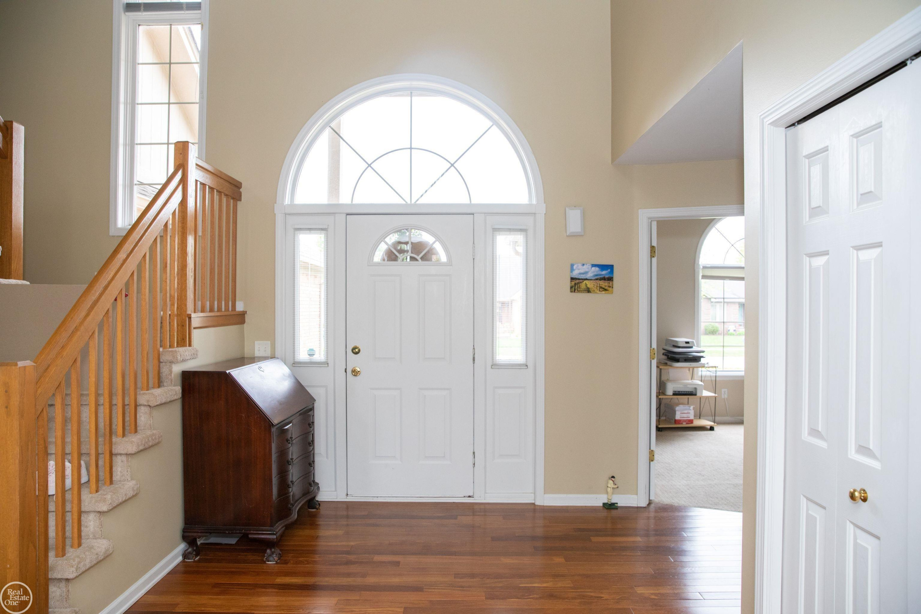 17385 Hillcrest Drive, Macomb, MI 48044 — Photo 6