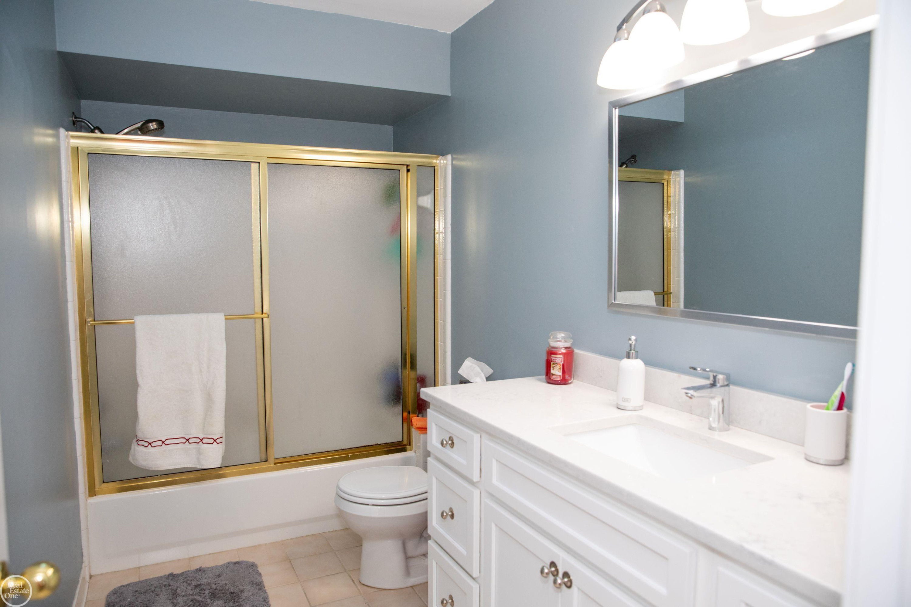 17385 Hillcrest Drive, Macomb, MI 48044 — Photo 26