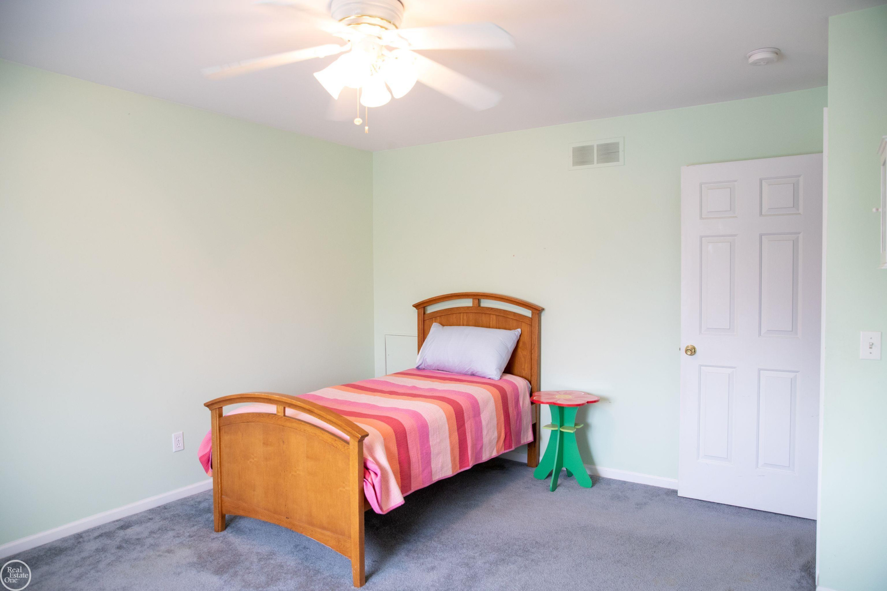 17385 Hillcrest Drive, Macomb, MI 48044 — Photo 28