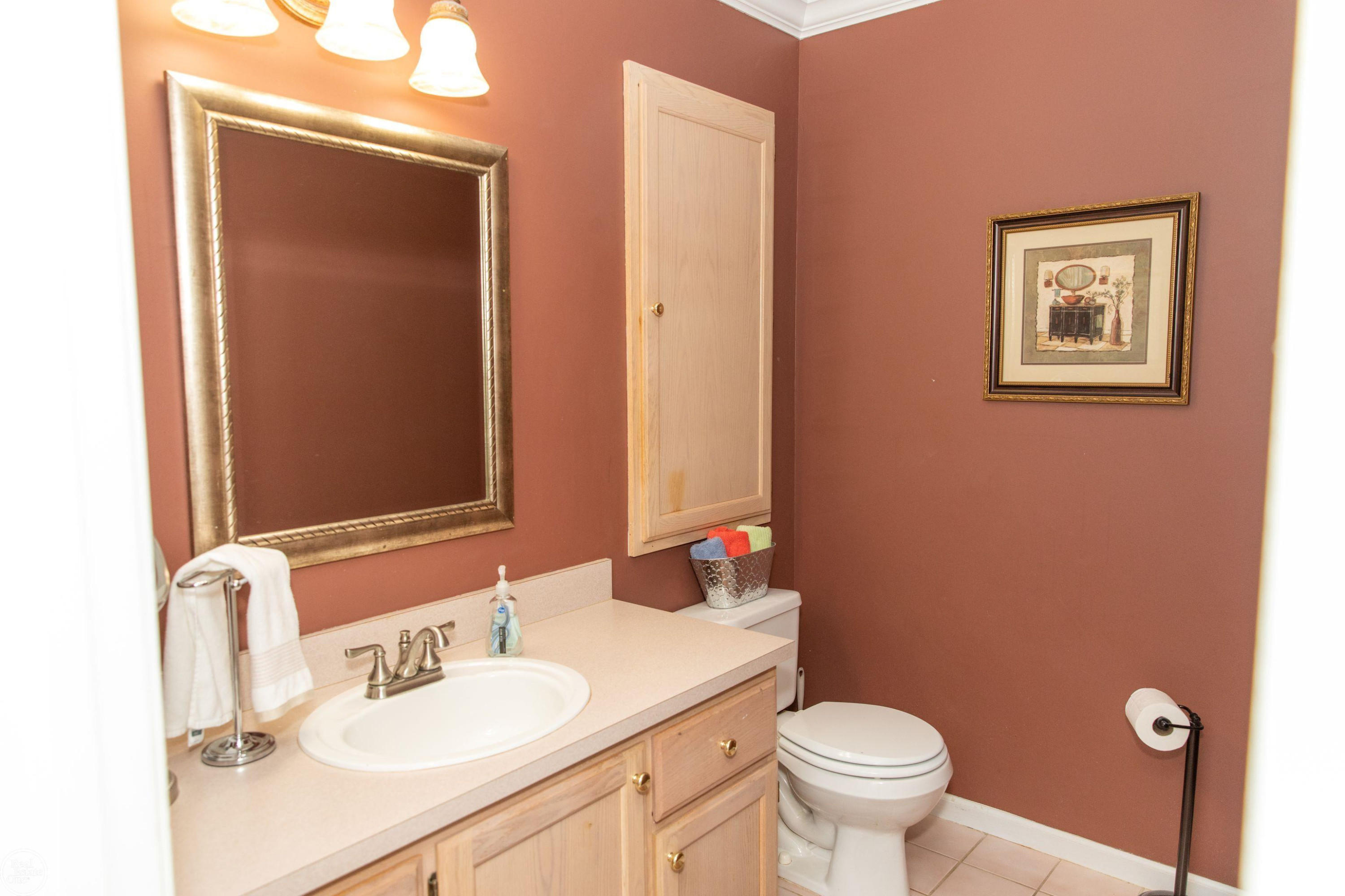 17385 Hillcrest Drive, Macomb, MI 48044 — Photo 32