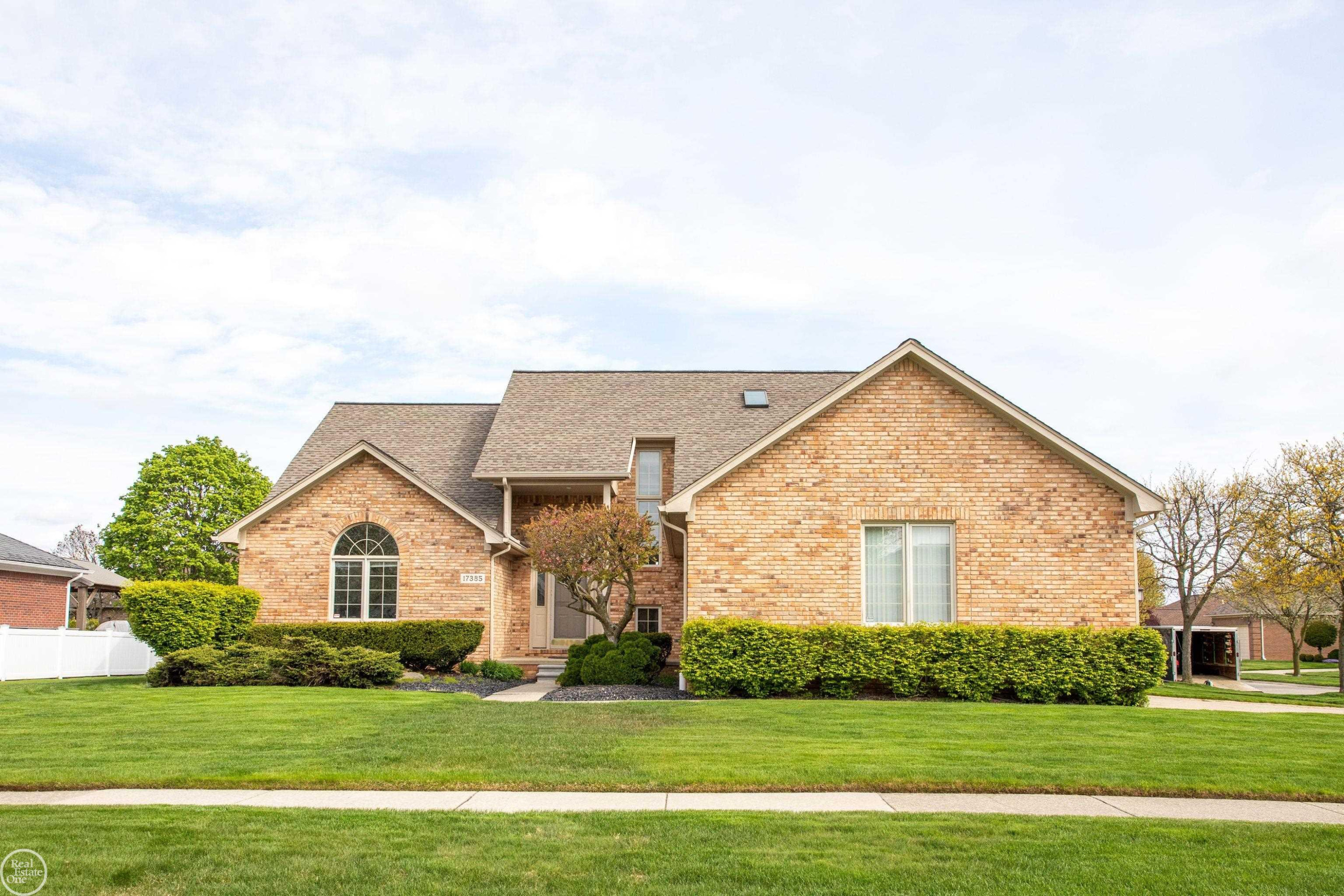 17385 Hillcrest Drive, Macomb, MI 48044 — Photo 42