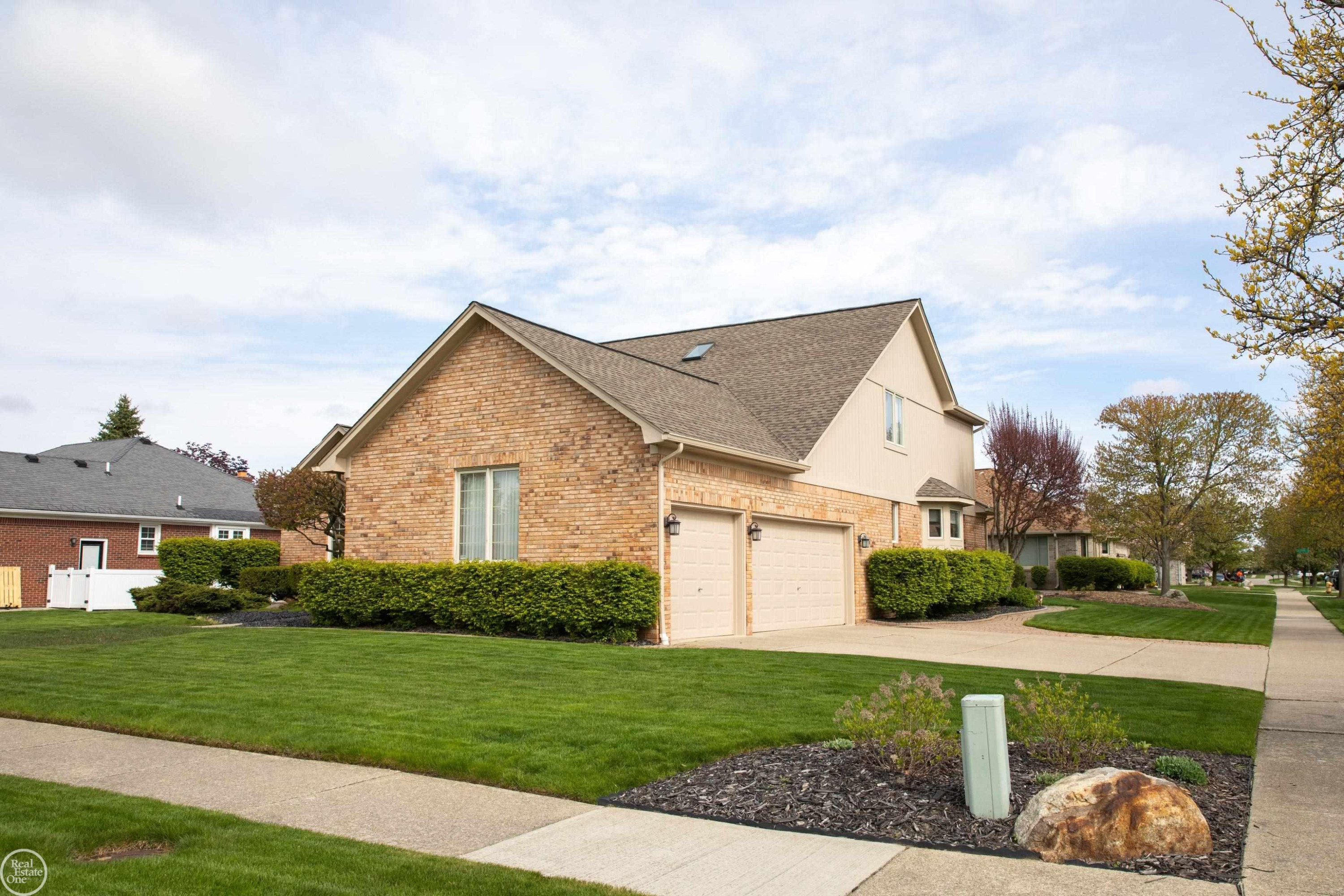 17385 Hillcrest Drive, Macomb, MI 48044 — Photo 44