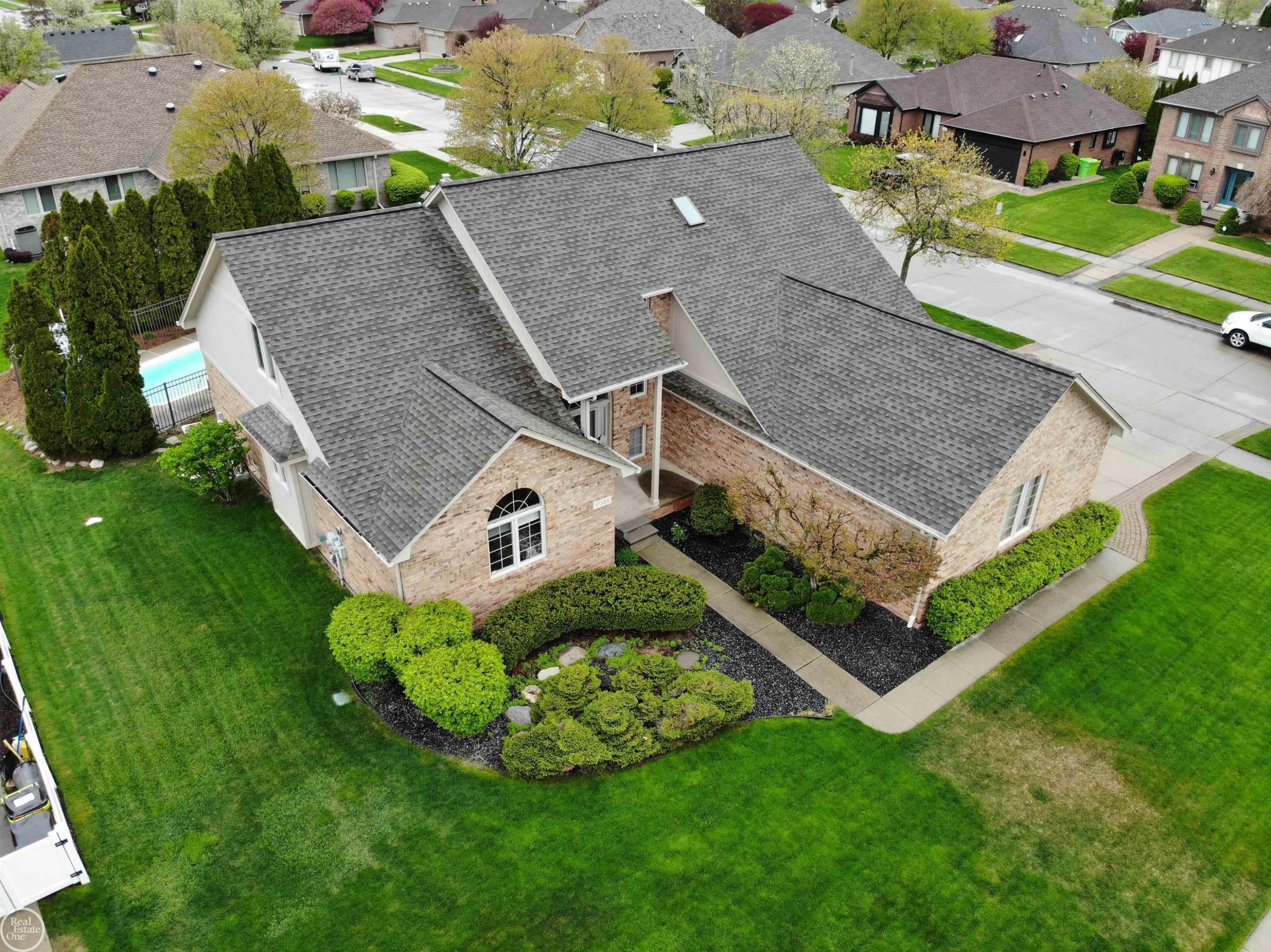 17385 Hillcrest Drive, Macomb, MI 48044 — Photo 46