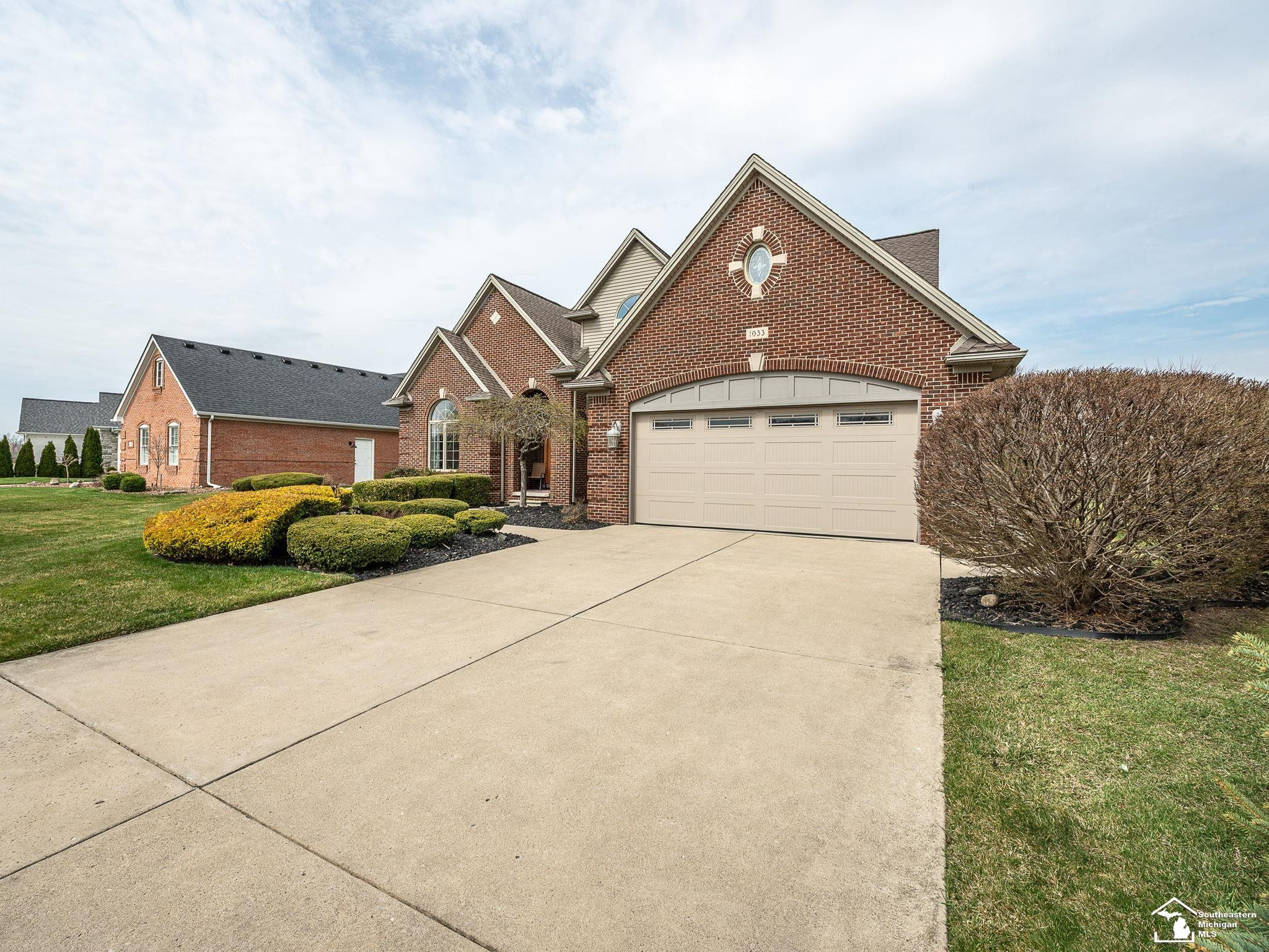 1033 Saint James Park Avenue, Monroe, MI 48161 — Photo 4