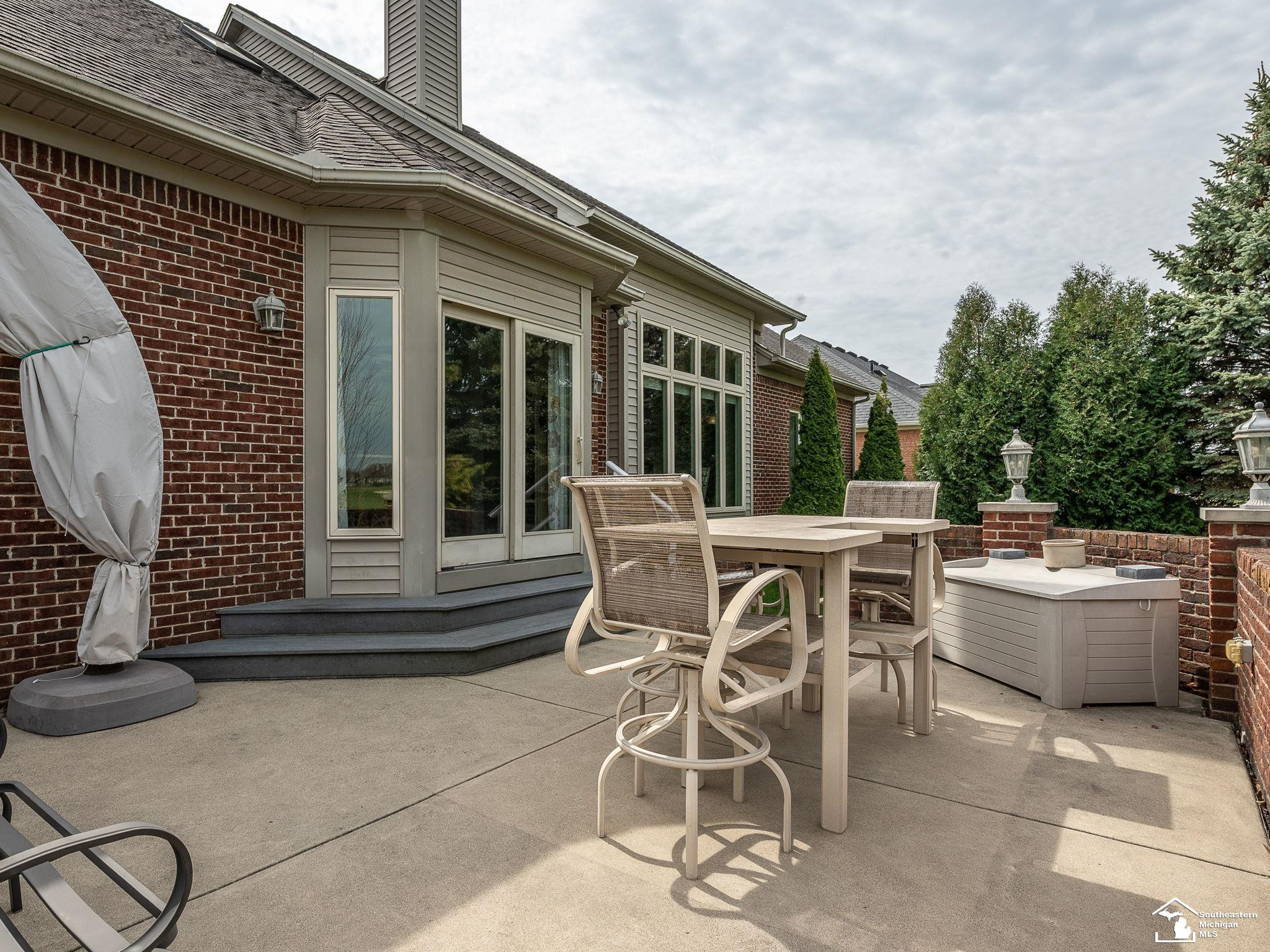 1033 Saint James Park Avenue, Monroe, MI 48161 — Photo 10