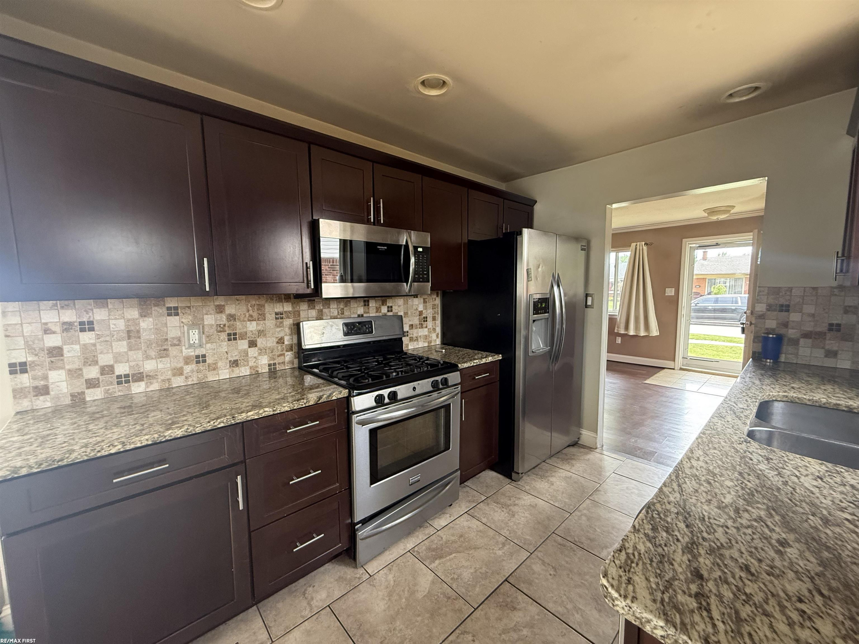 17851 Rainbow Street, Fraser, MI 48026 — Photo 4