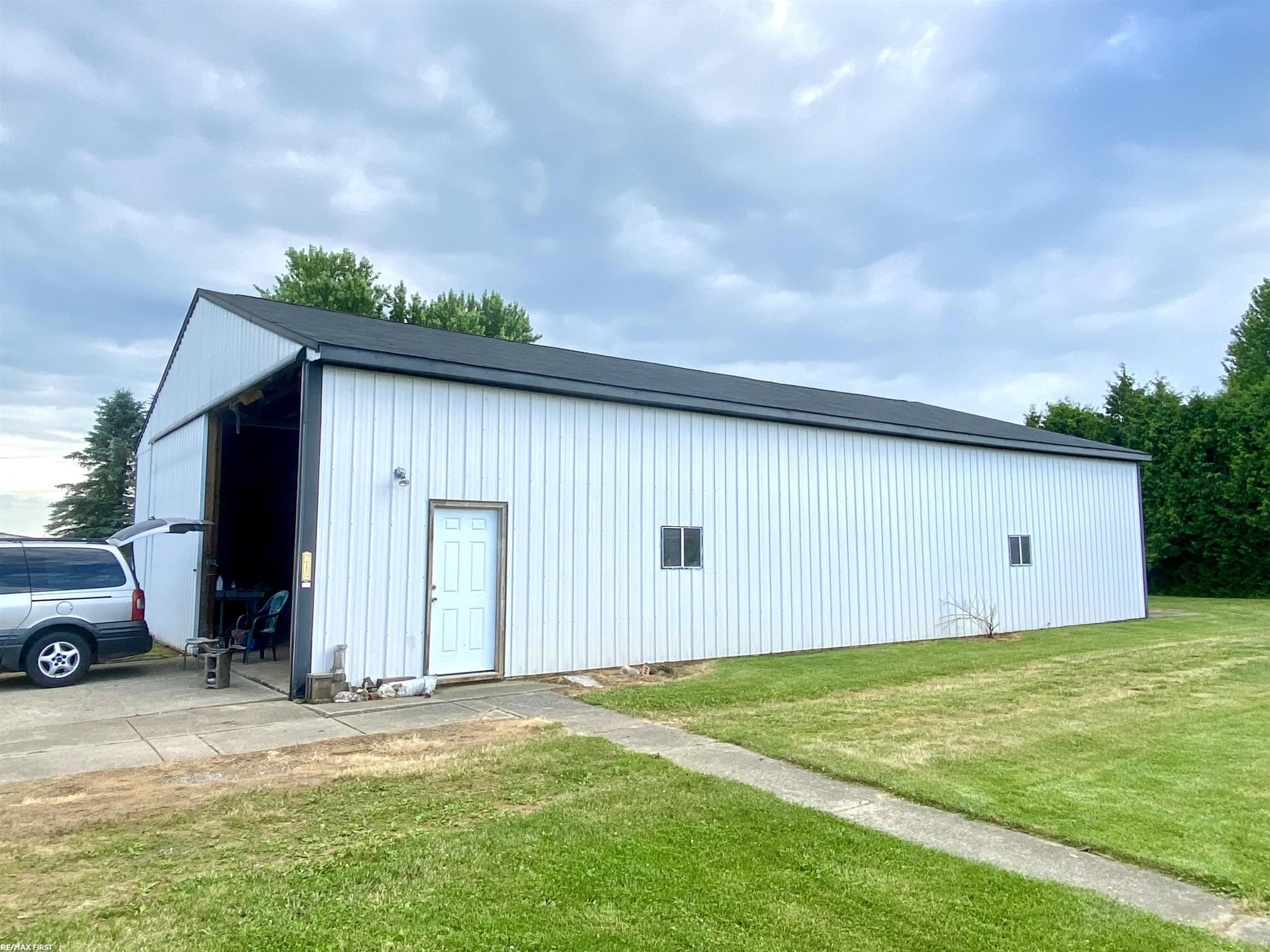 17250 Armada Center Road, MI — Photo 14