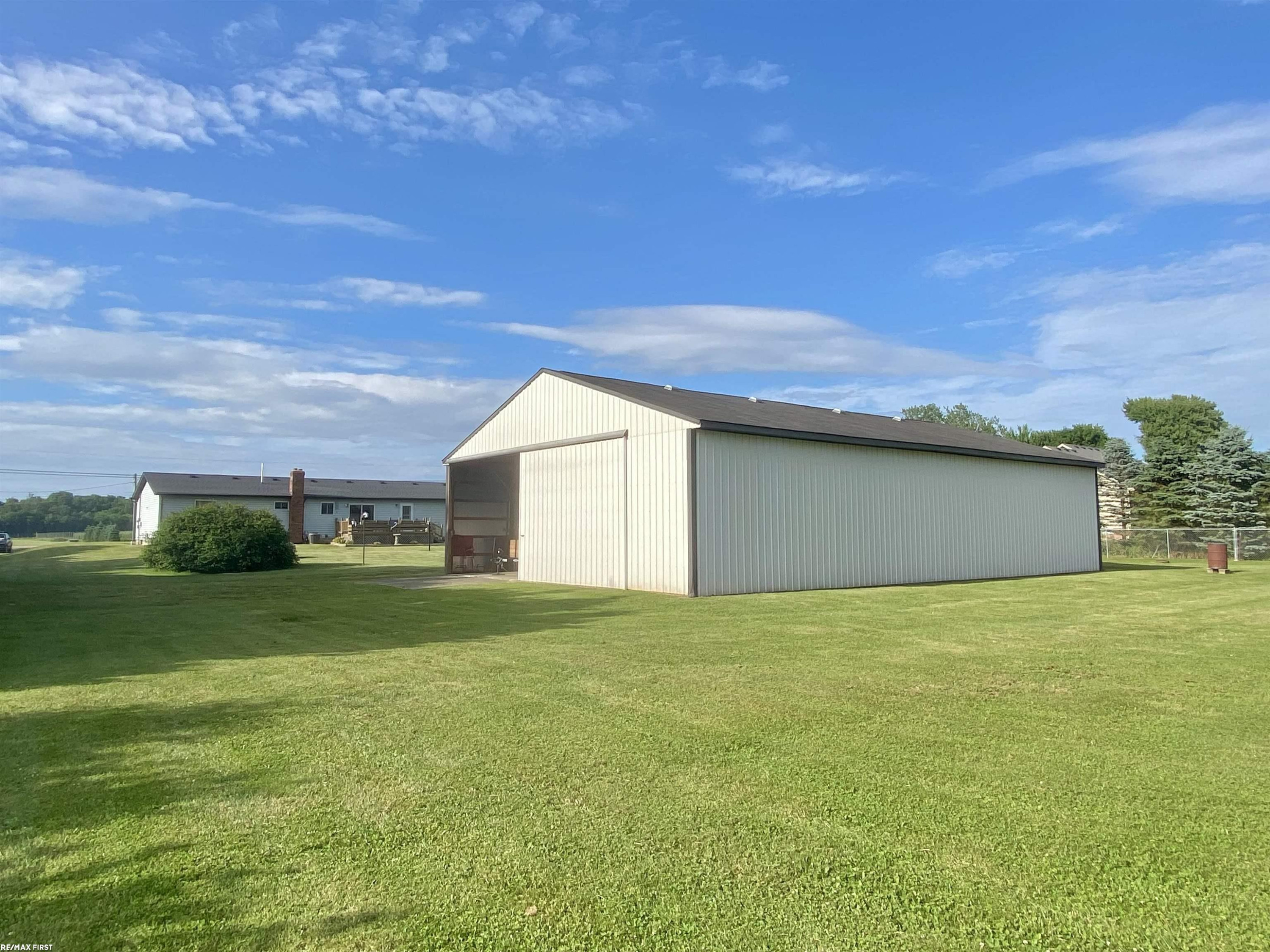 17250 Armada Center Road, MI — Photo 15