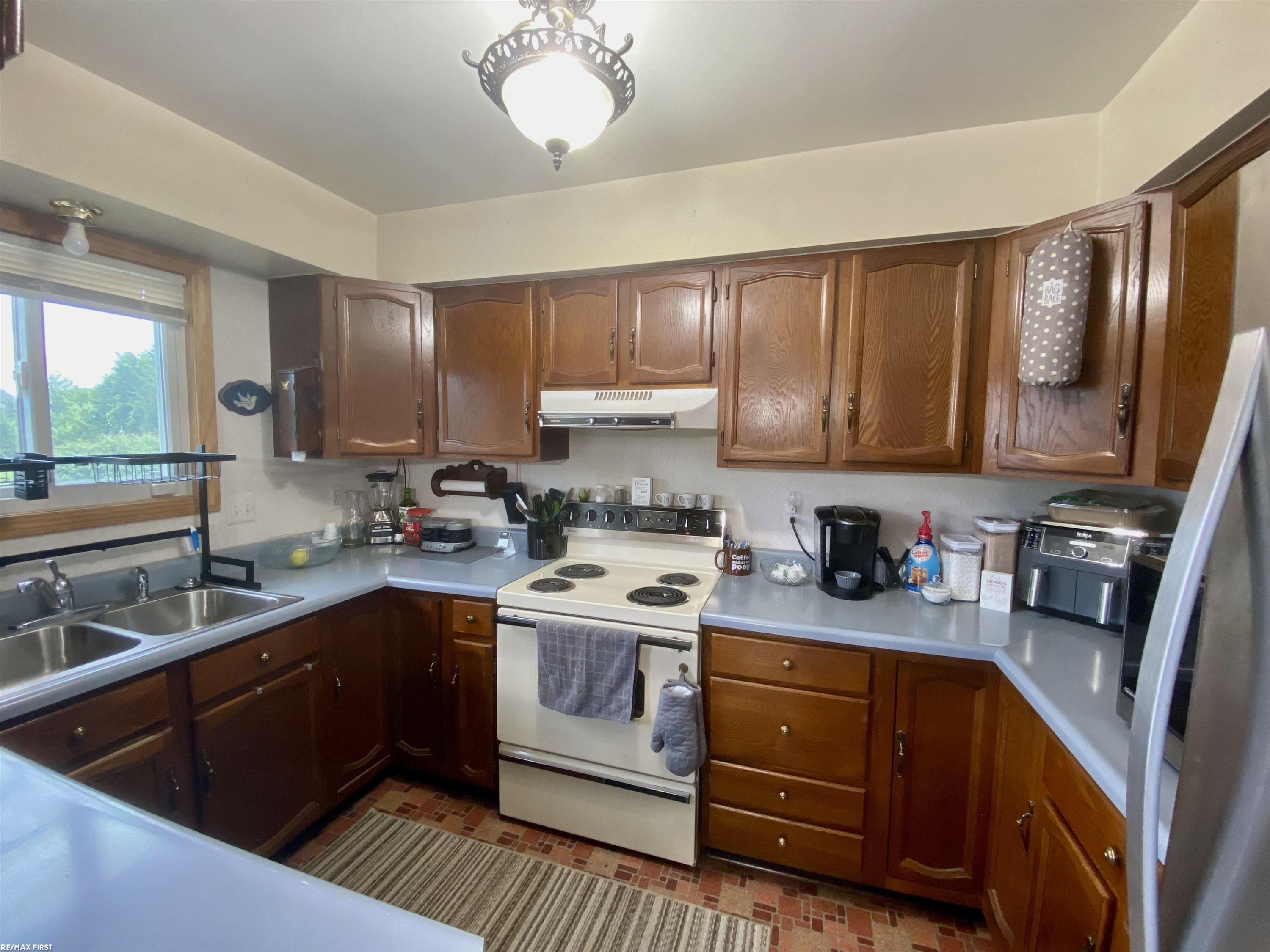 17250 Armada Center Road, MI — Photo 20