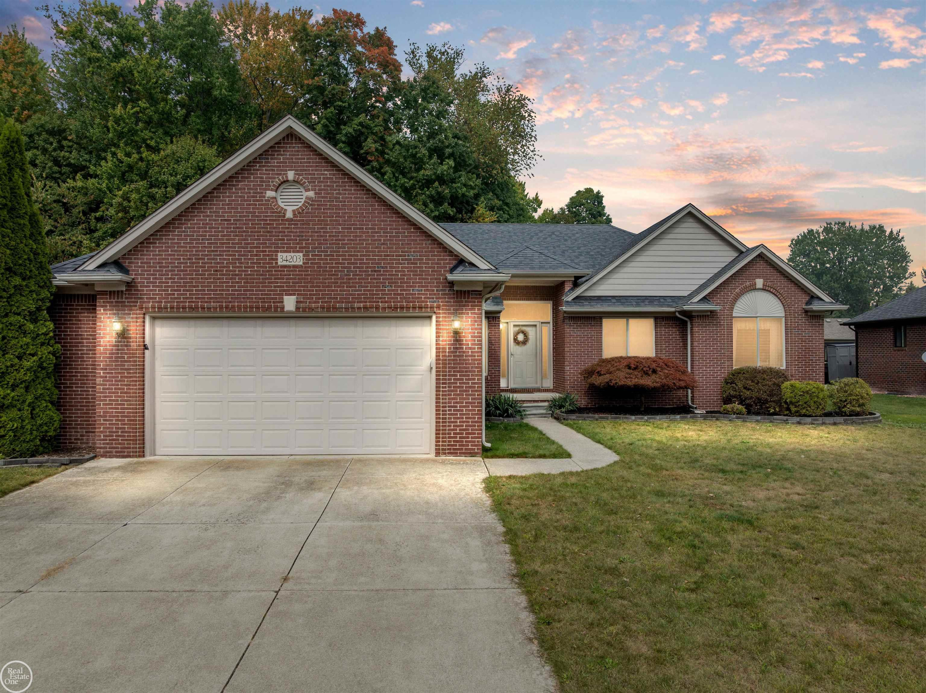34203 Jerome Street, New Baltimore, MI 48047 — front exterior
