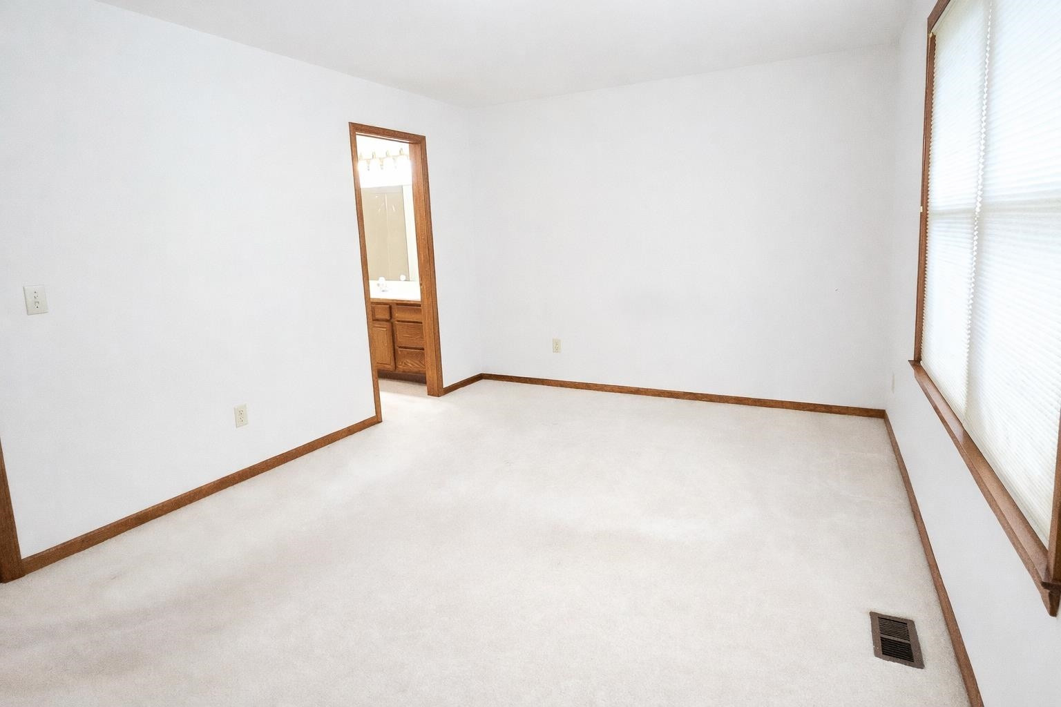 9163 Luea Lane, Swartz Creek, MI 48473 — Photo 10