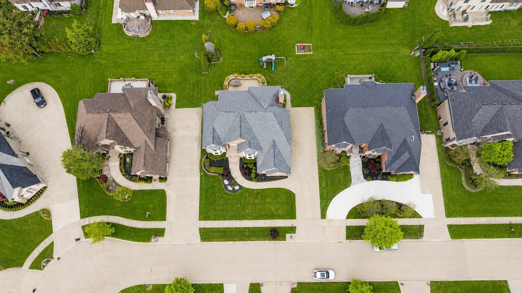 43358 CHESTER DRIVE Drive, Sterling Heights, MI 48314 — Photo 13